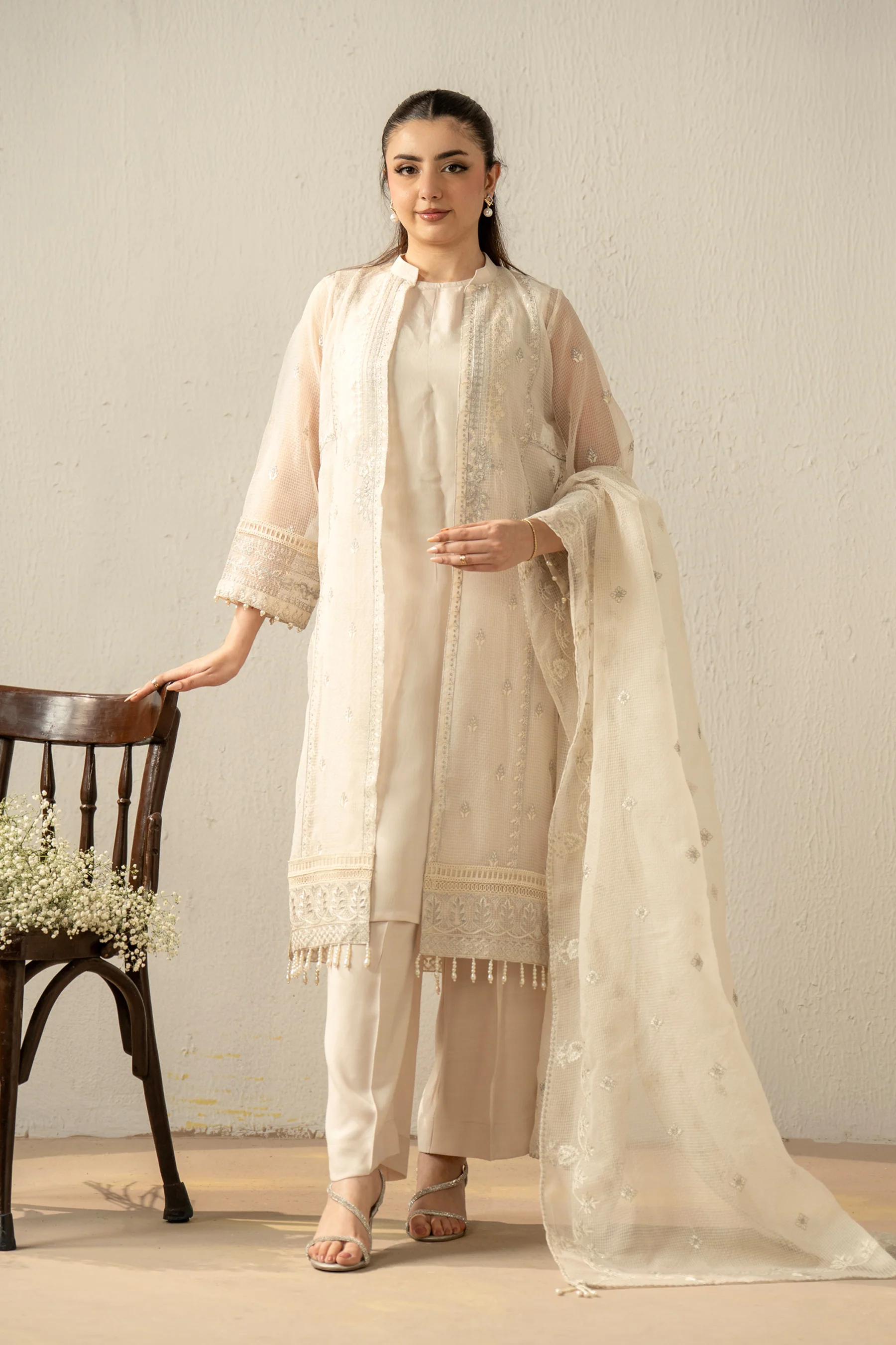 EMBROIDERED ORGANZA STITCHED 3 PIECE SUIT - Image 4