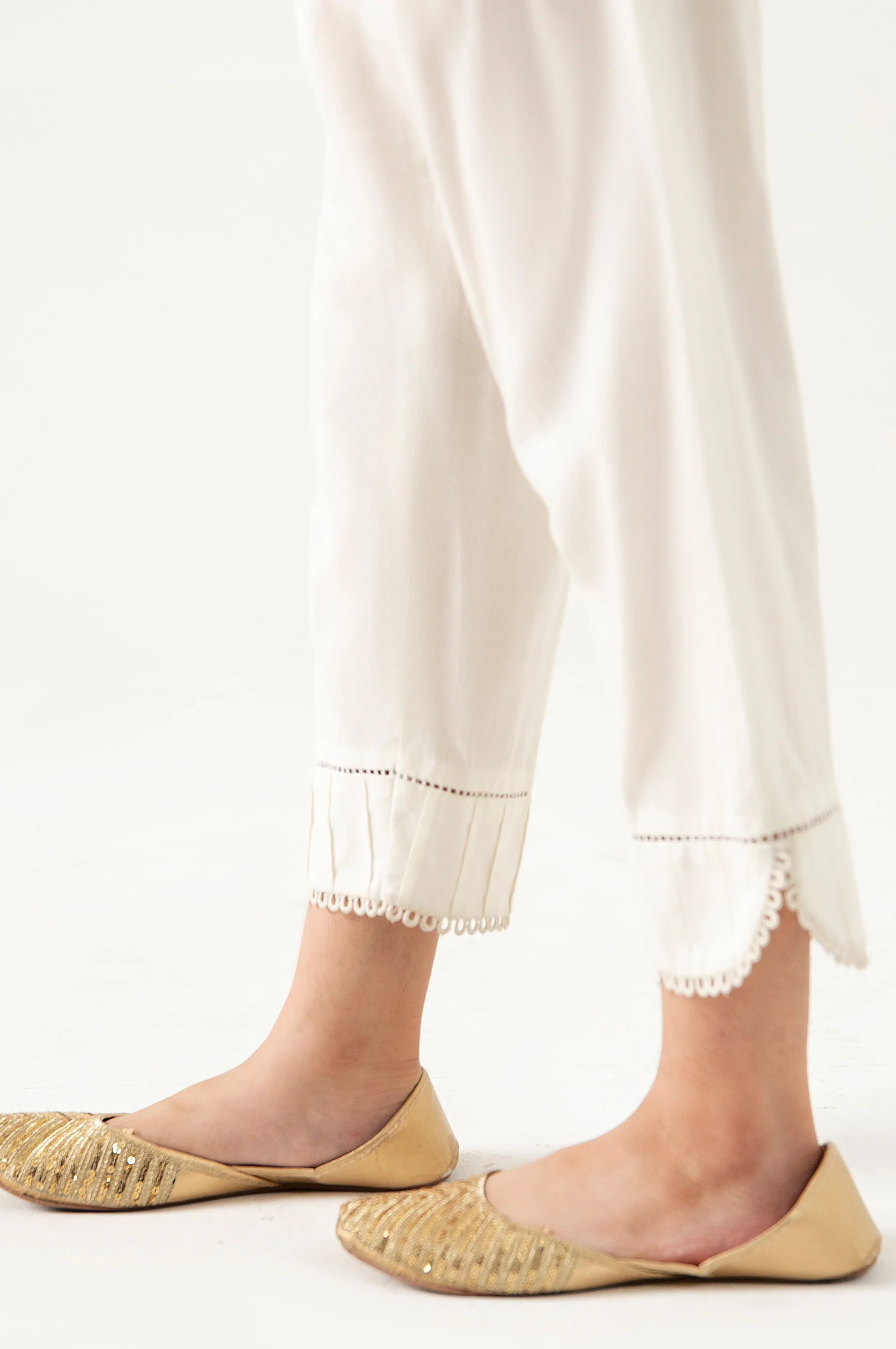 Embellished Capri Pants  - Off White - Image 2