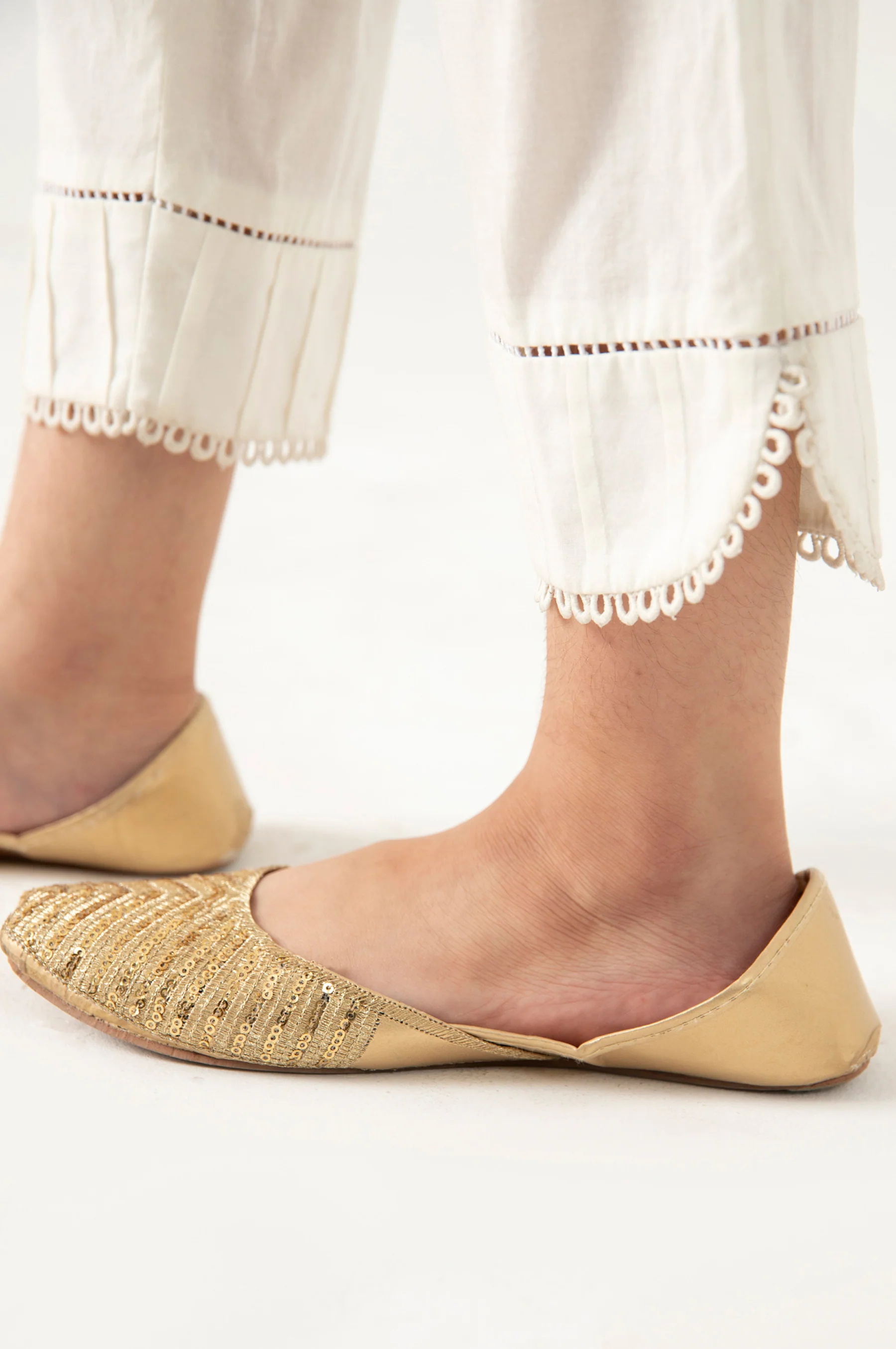 Embellished Capri Pants  - Off White - Image 3