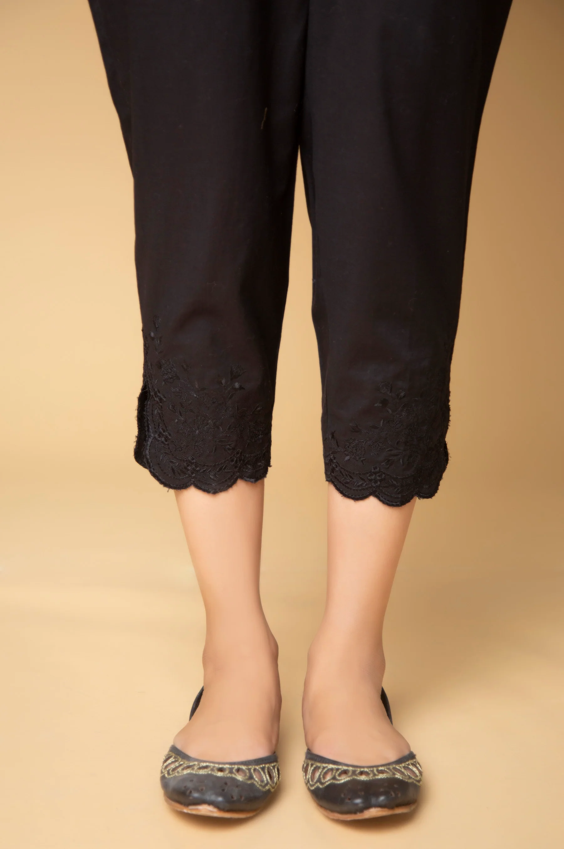 Embroidered Cambric Cigarette Pants - Black - Image 3