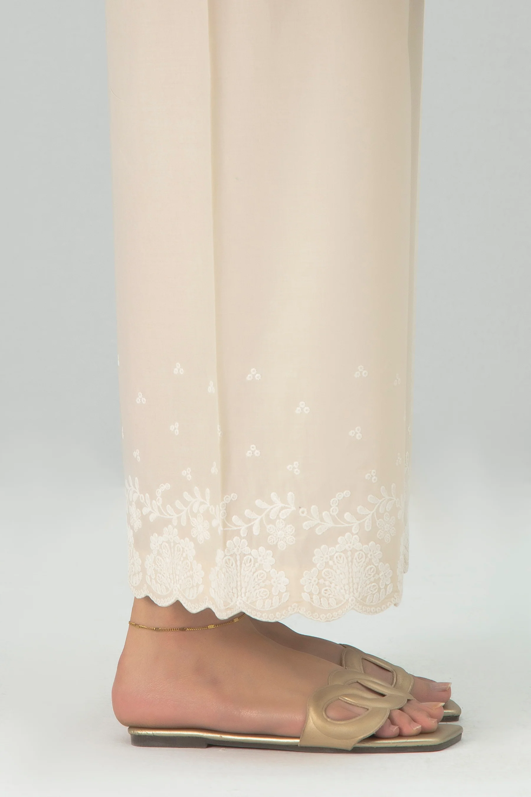 CHIKANKARI CAMBRIC CULOTTES - Image 3