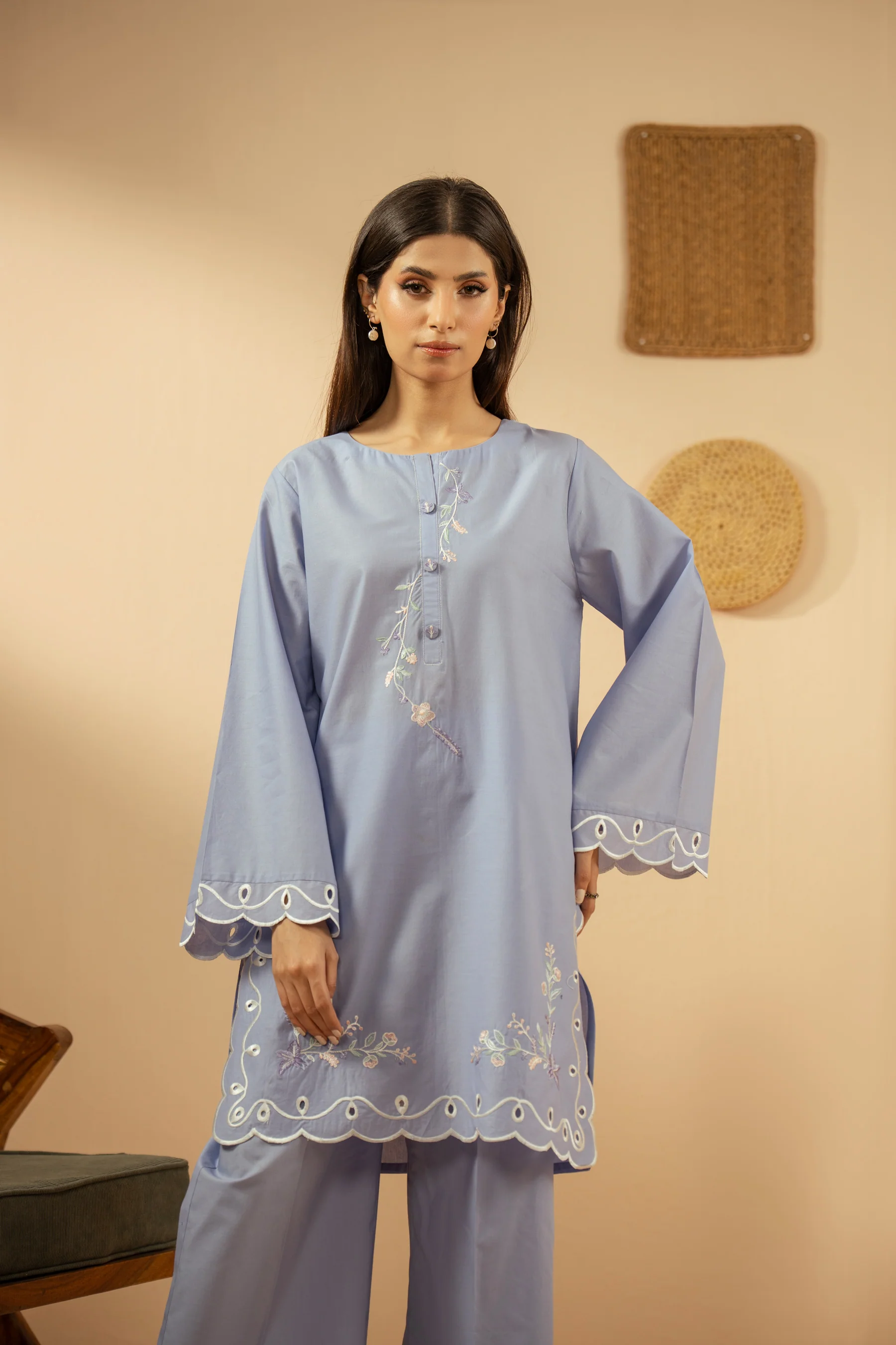 EMBROIDERED CAMBRIC STITCHED 2 PIECE SUIT - Image 5