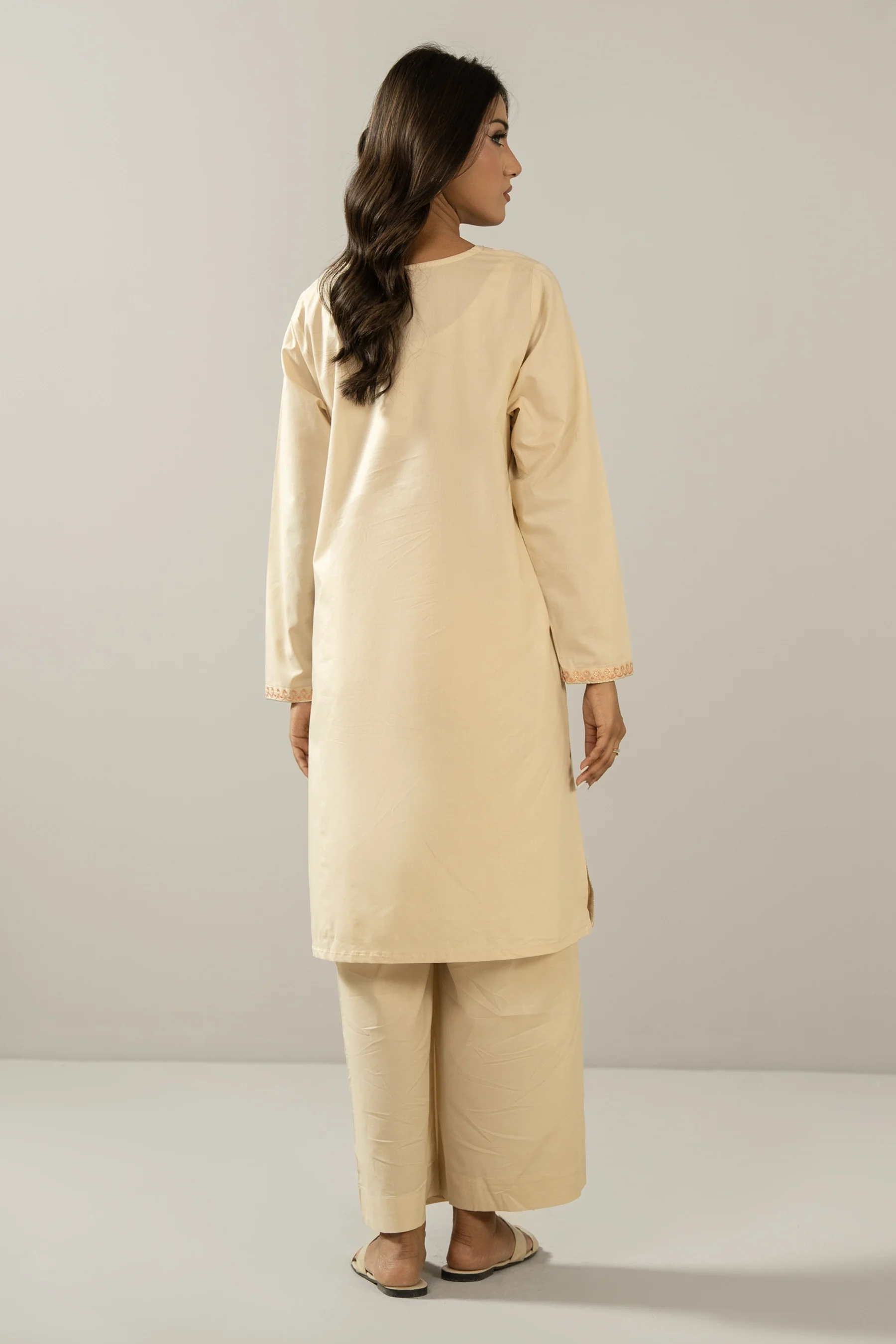 EMBROIDERED CAMBRIC STITCHED 2 PIECE SUIT - Image 4