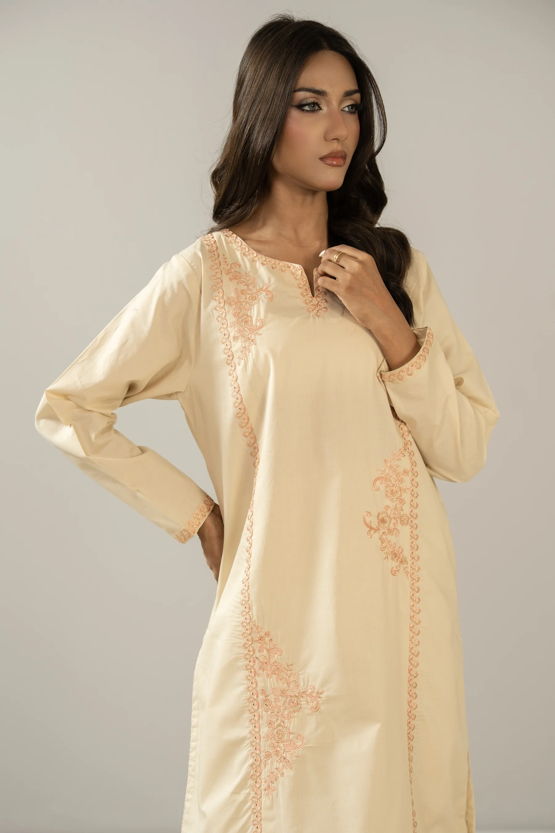 EMBROIDERED CAMBRIC STITCHED 2 PIECE SUIT - Image 5