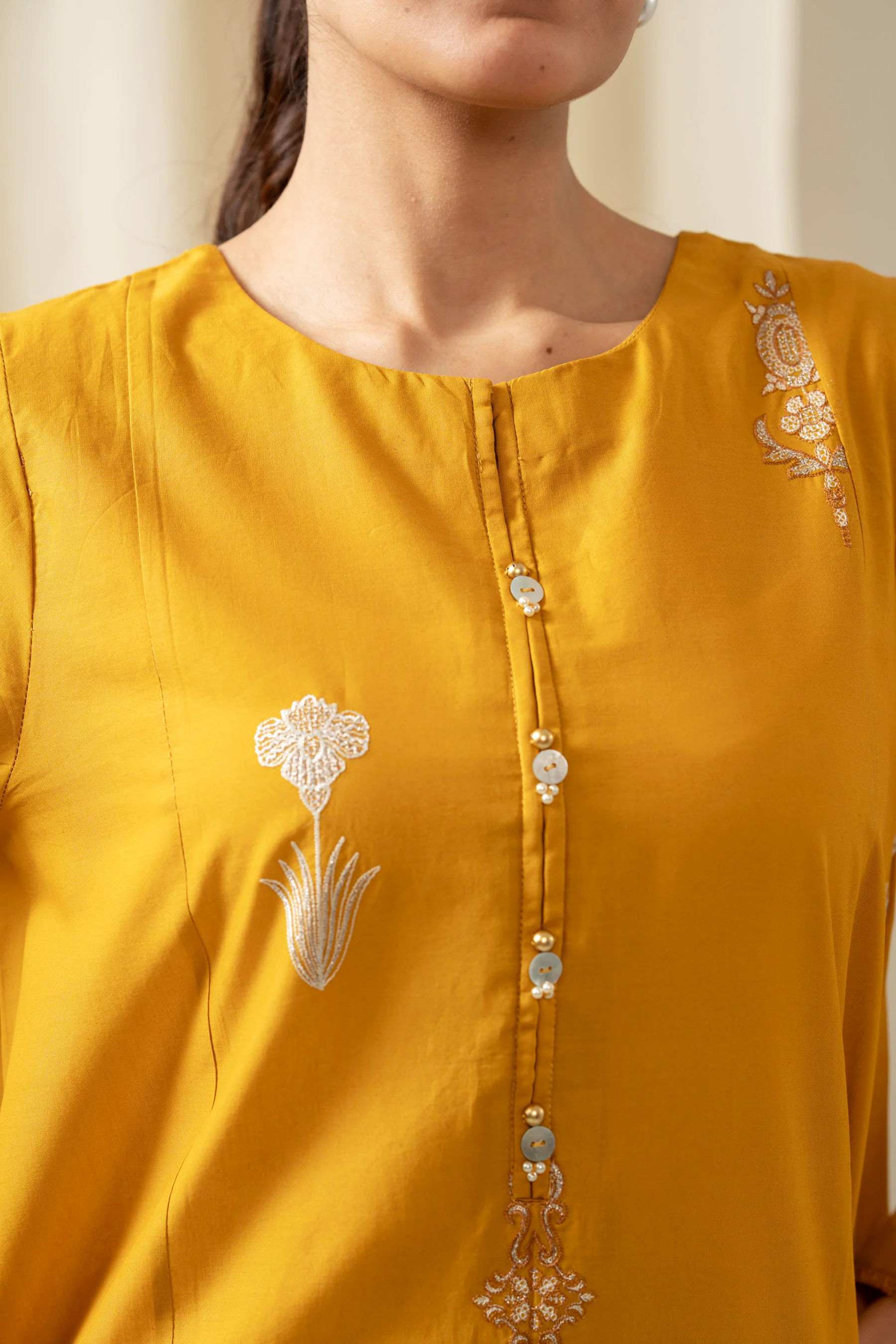 EMBROIDERED CAMBRIC STITCHED 2 PIECE SUIT - Image 3