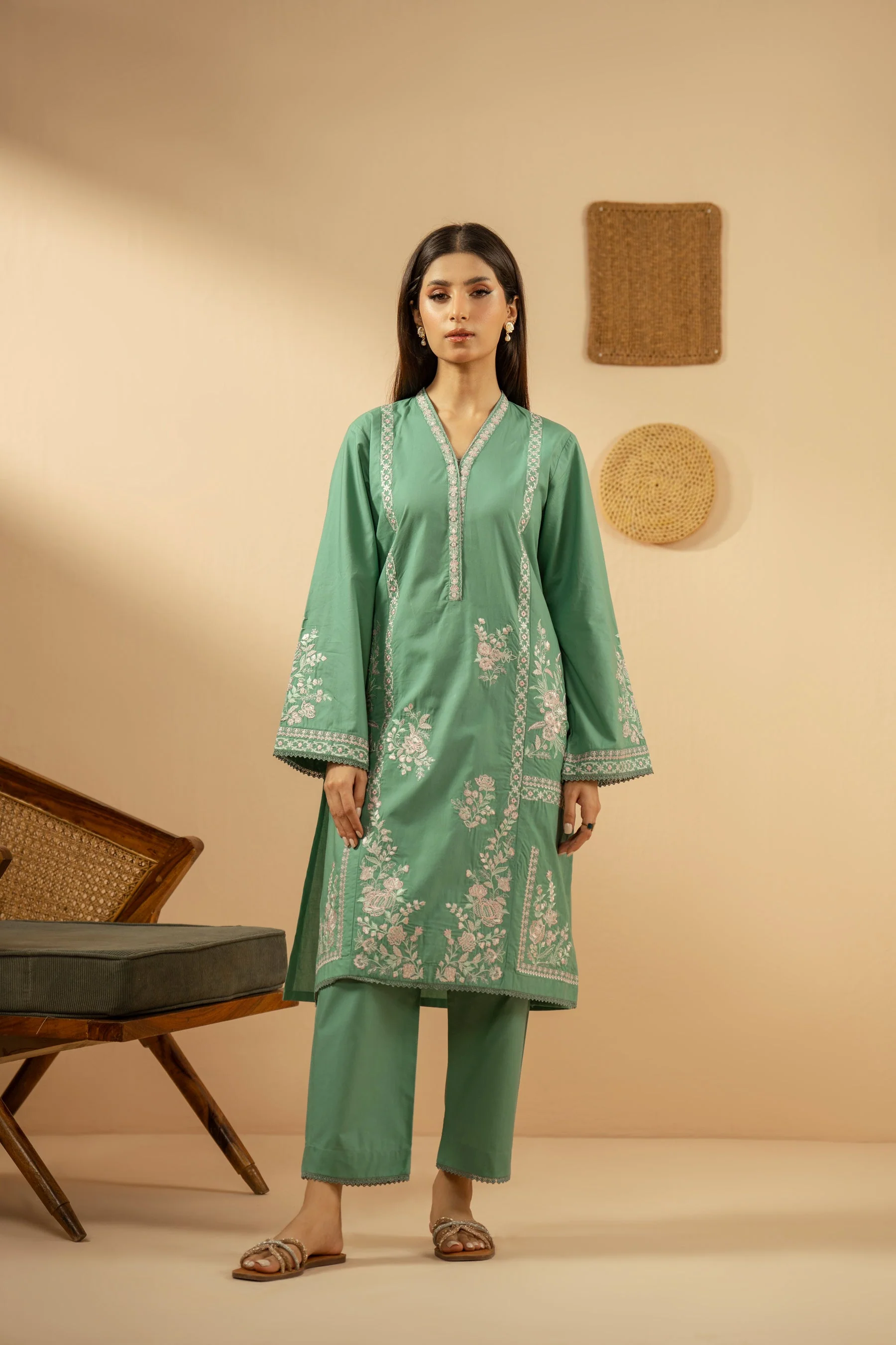EMBROIDERED CAMBRIC STITCHED 2 PIECE SUIT (FACTORY E-OUTLET) - Image 2