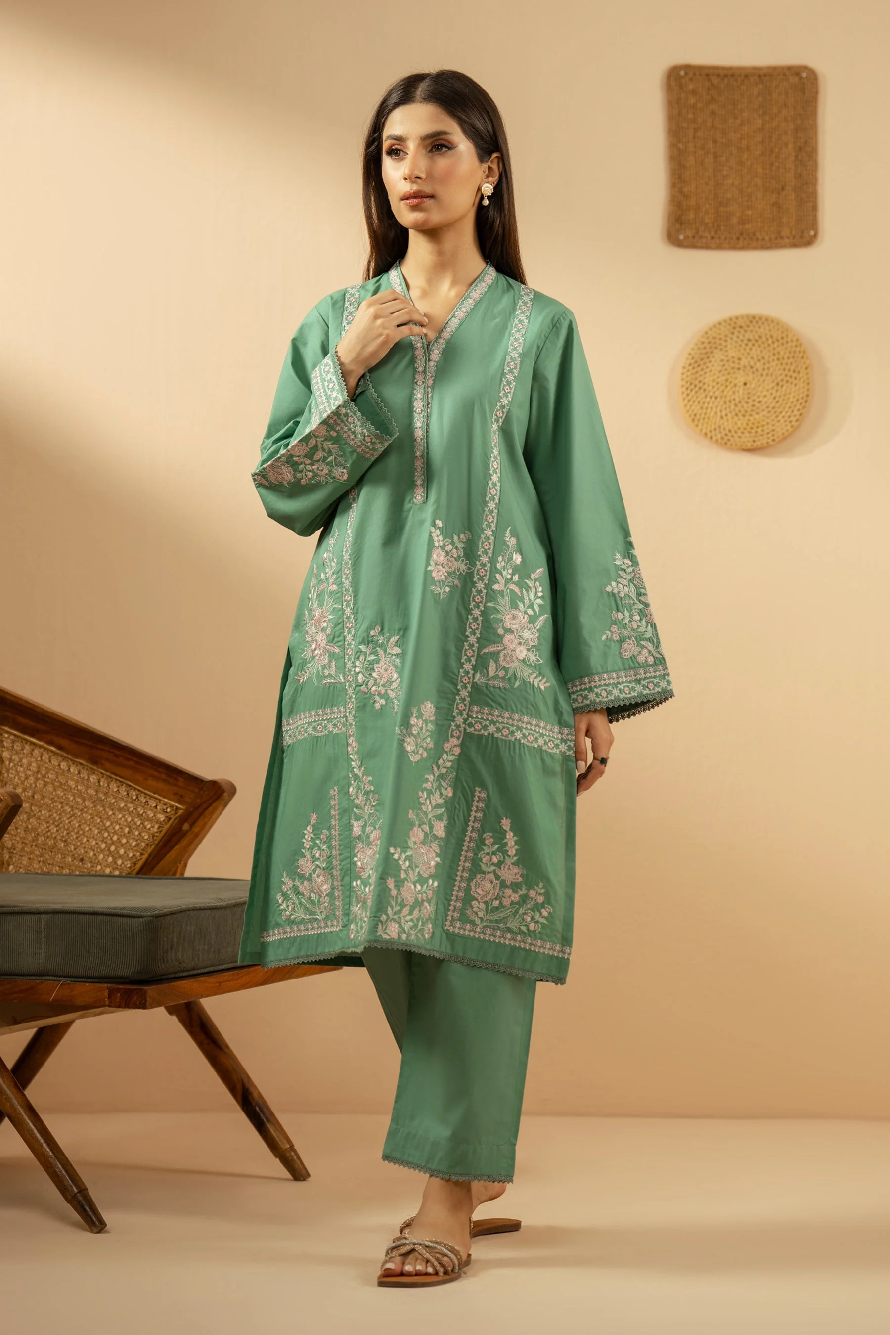 EMBROIDERED CAMBRIC STITCHED 2 PIECE SUIT (FACTORY E-OUTLET) - Image 7