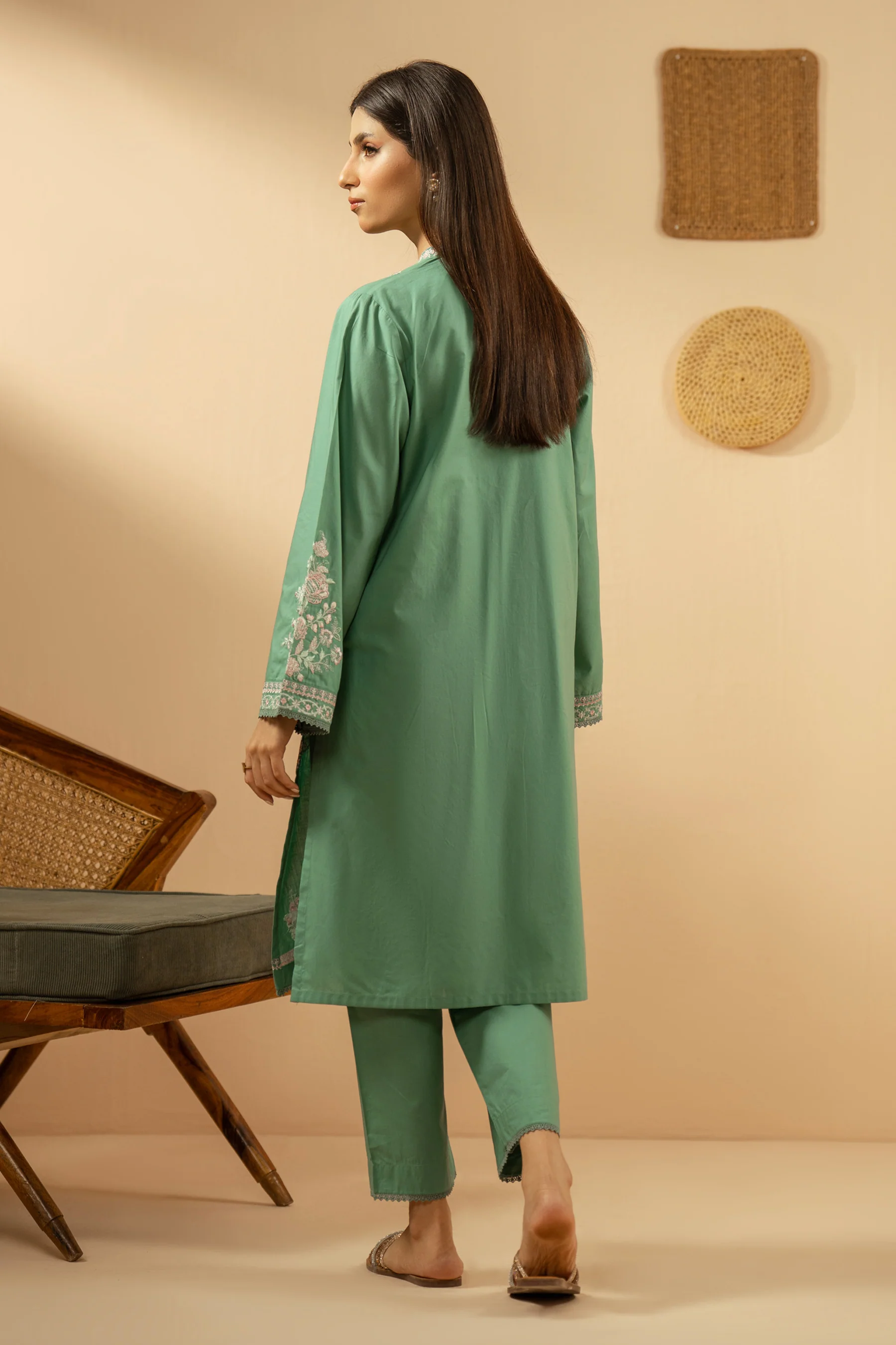 EMBROIDERED CAMBRIC STITCHED 2 PIECE SUIT - Image 4