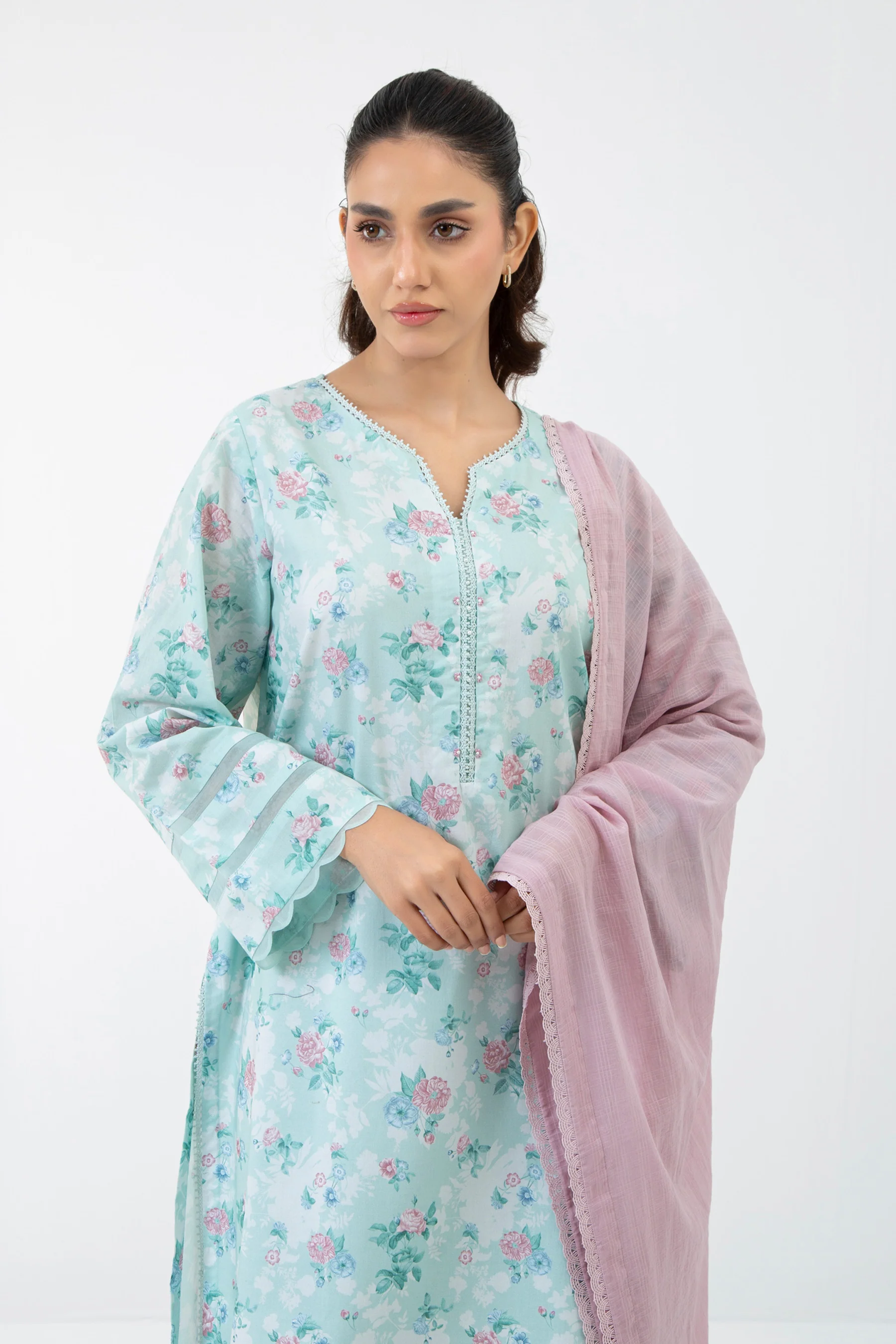 EMBROIDERED CAMBRIC STITCHED 3 PIECE SUIT - Image 2