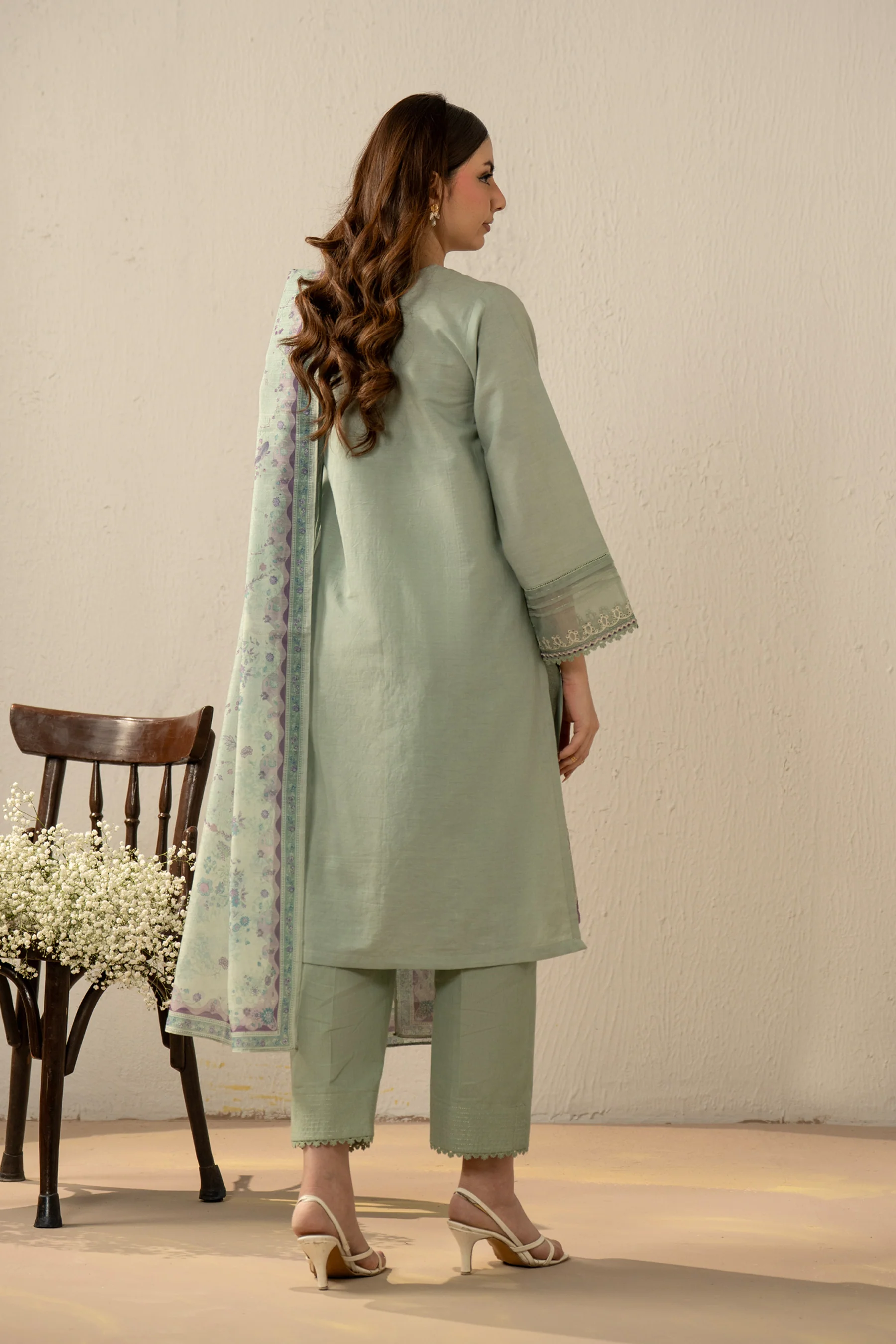 EMBROIDERED CAMBRIC STITCHED 3 PIECE SUIT - Image 3