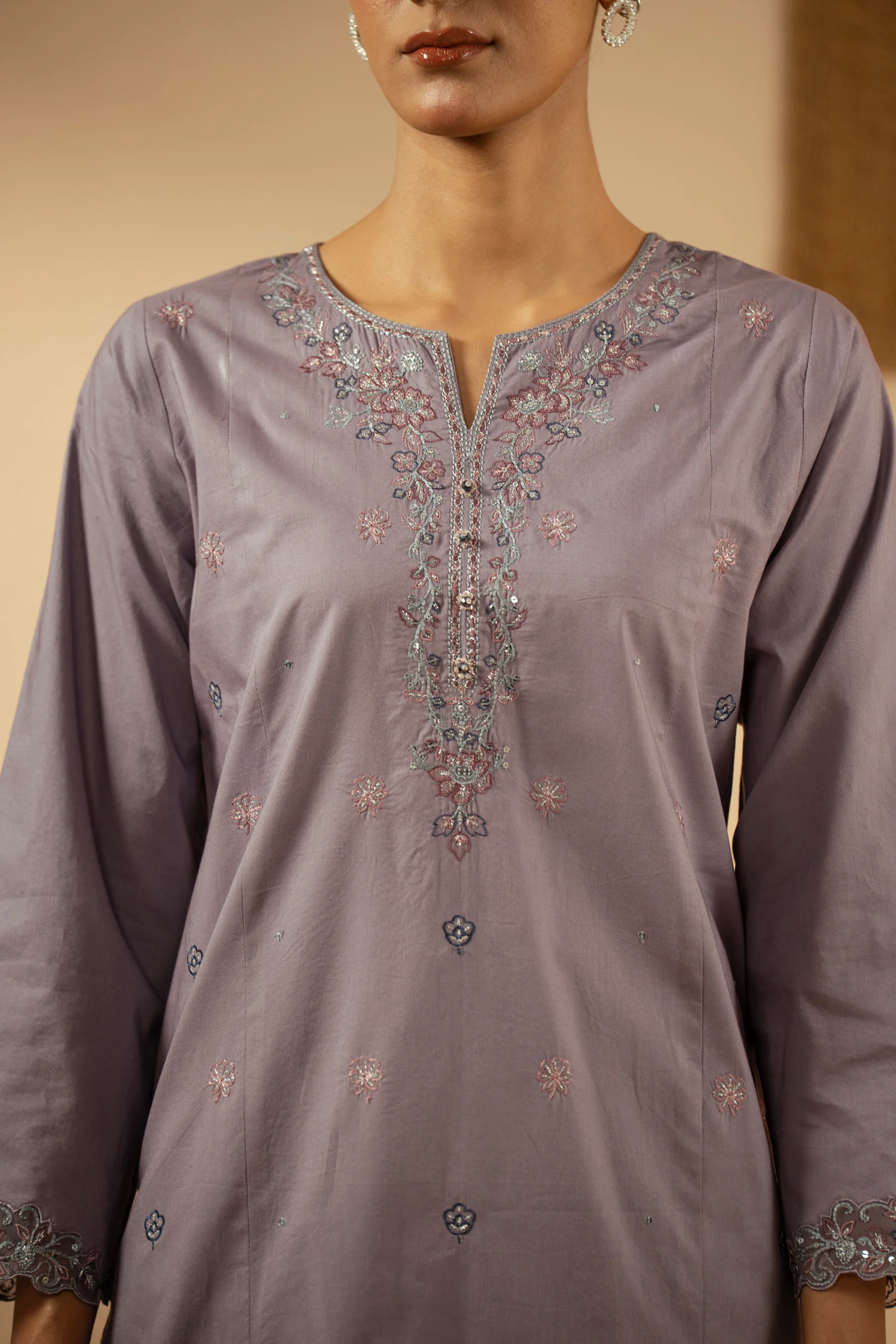EMBROIDERED CAMBRIC STITCHED 3 PIECE SUIT - Image 5