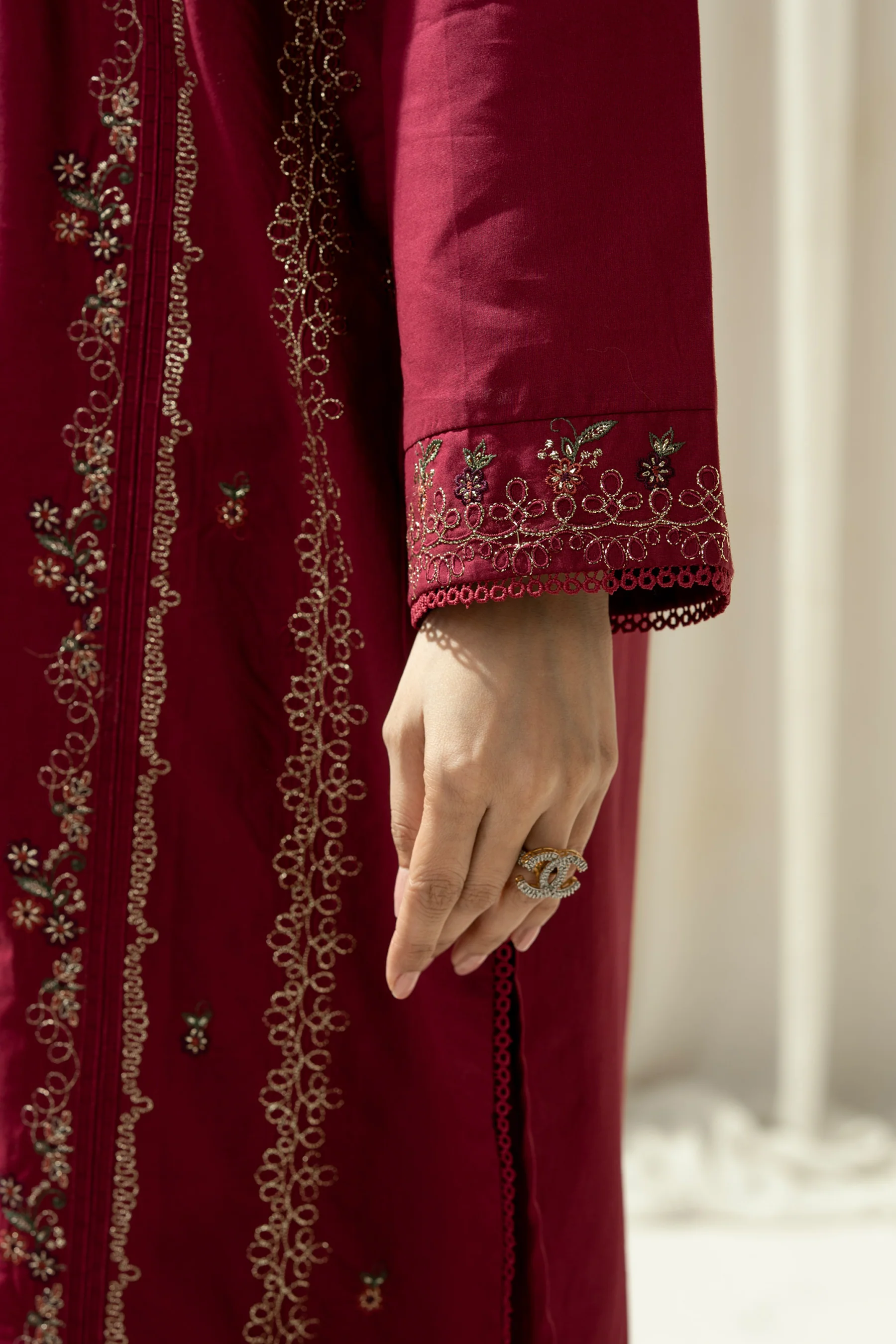 EMBROIDERED CAMBRIC STITCHED 3 PIECE SUIT - Image 5