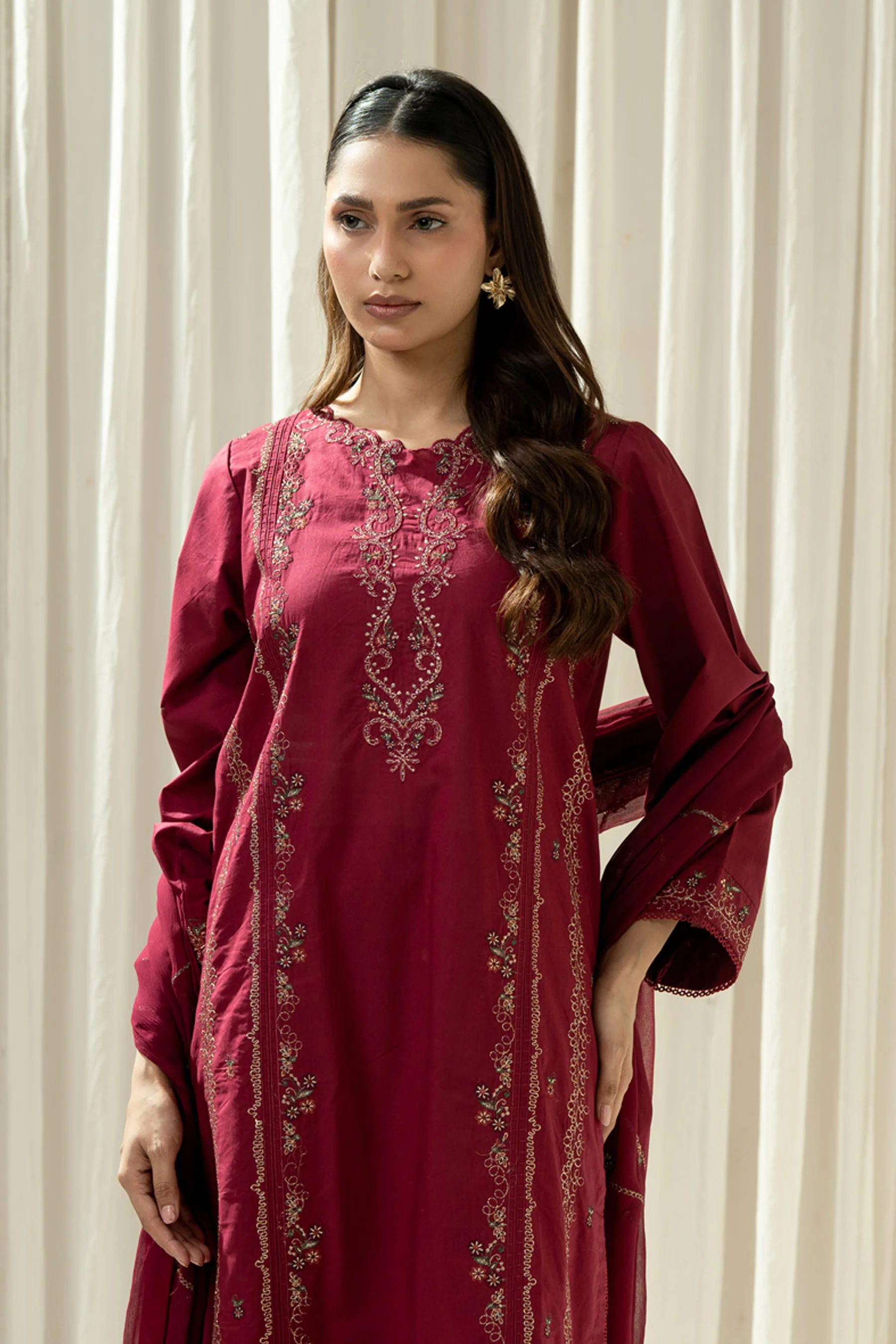 EMBROIDERED CAMBRIC STITCHED 3 PIECE SUIT - Image 6
