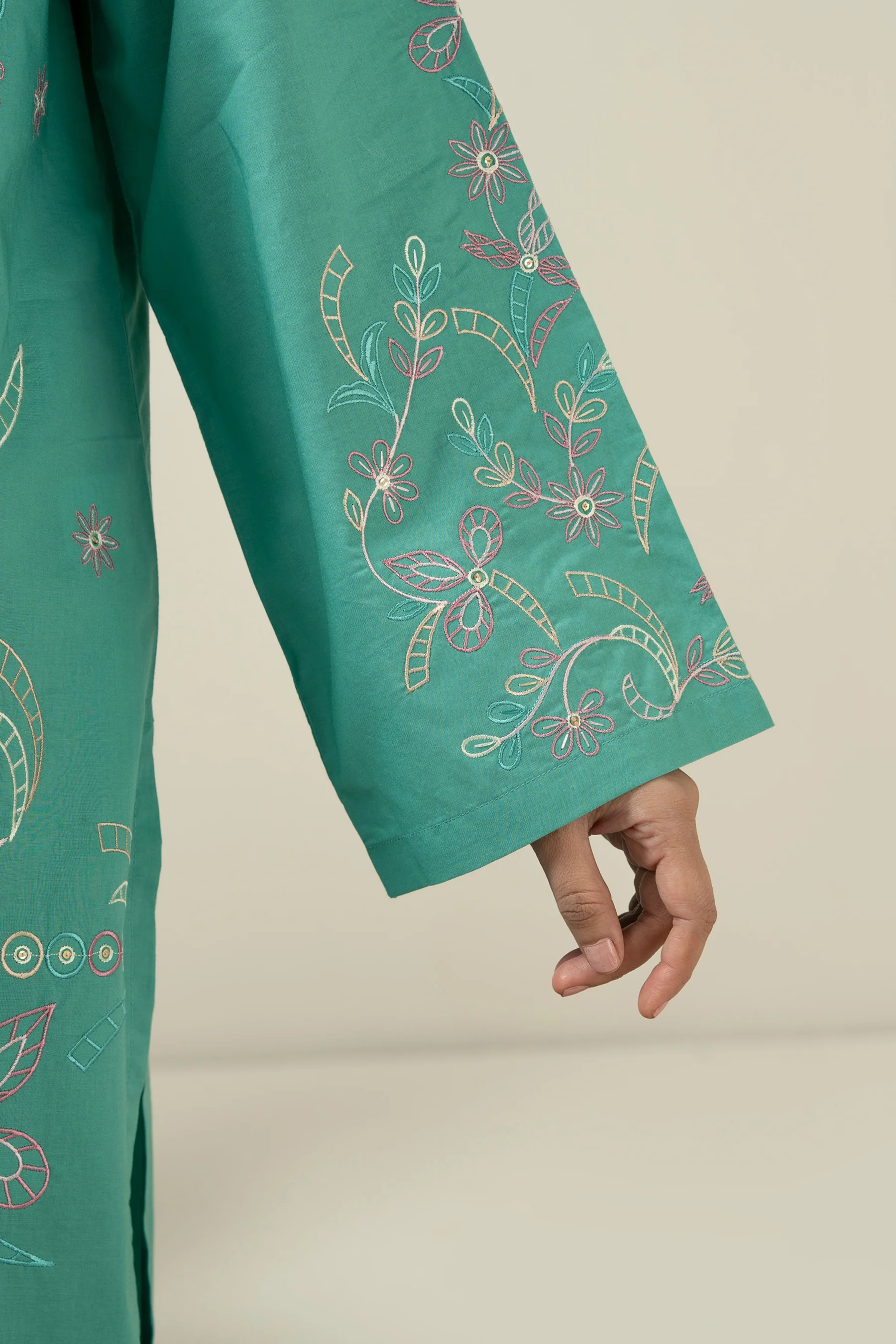 EMBROIDERED CAMBRIC STITCHED 2 PIECE SUIT - Image 6