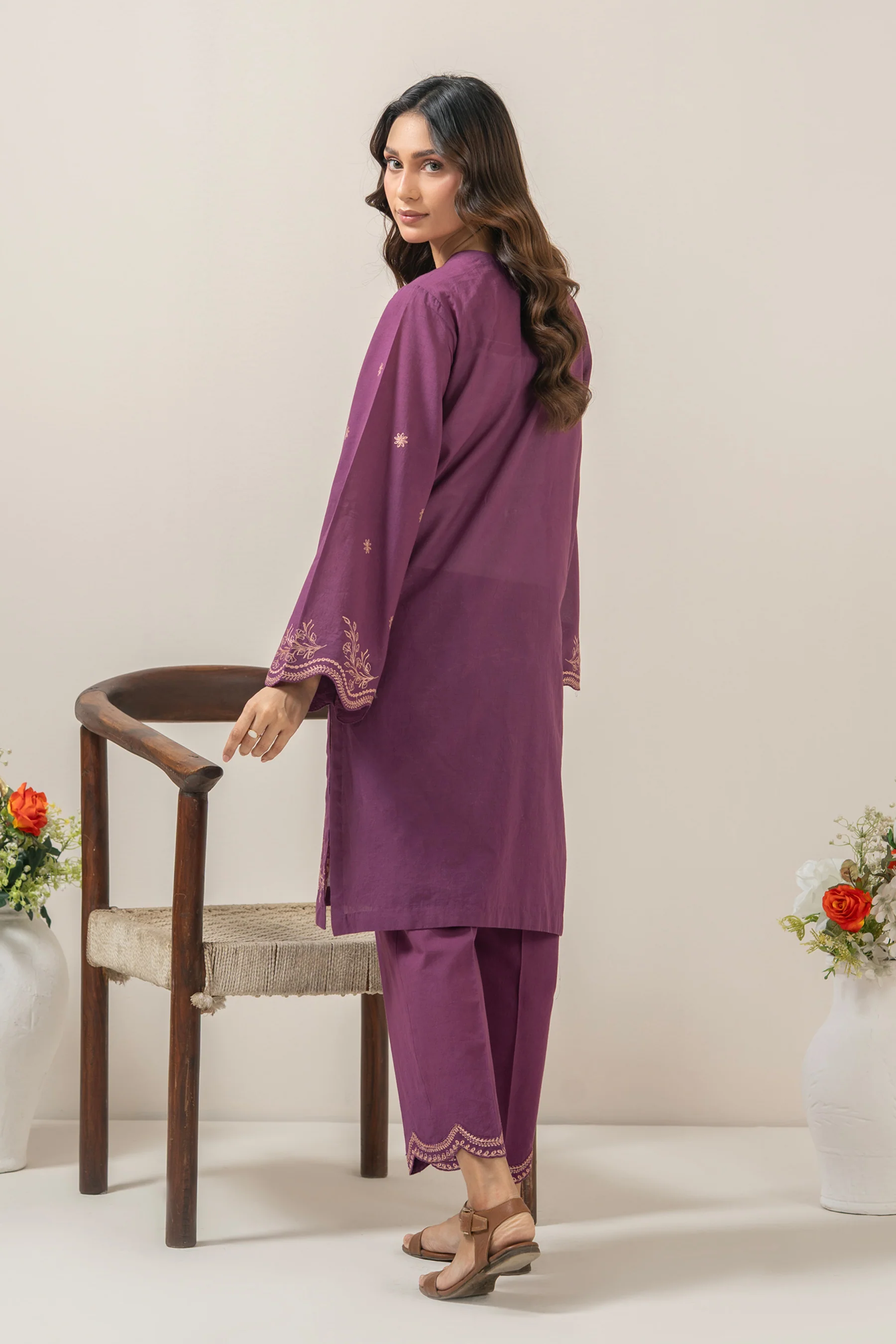 EMBROIDERED CAMBRIC STITCHED SHIRT BOTTOM - Image 3