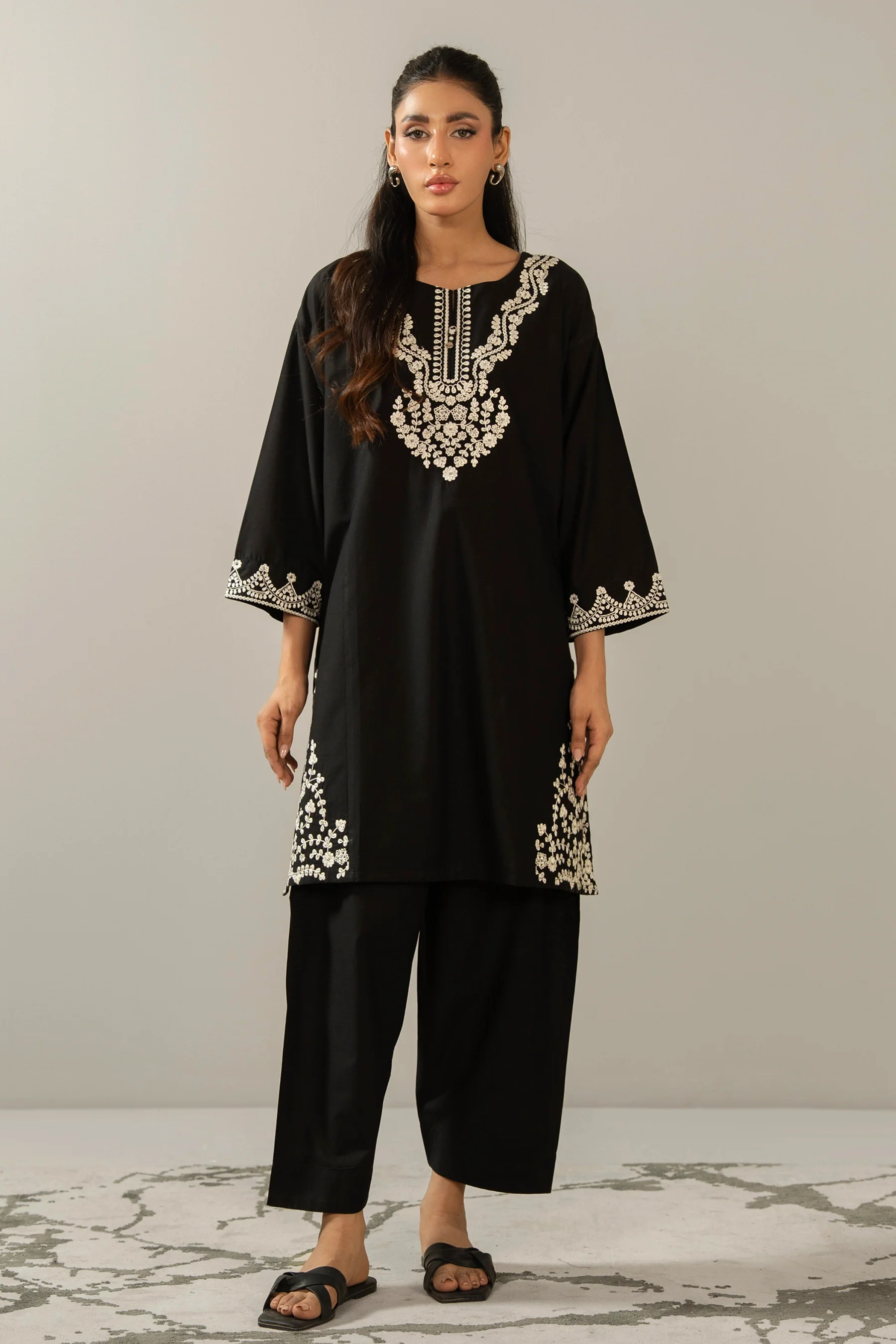 EMBROIDERED CAMBRIC STITCHED SHIRT BOTTOM SUIT