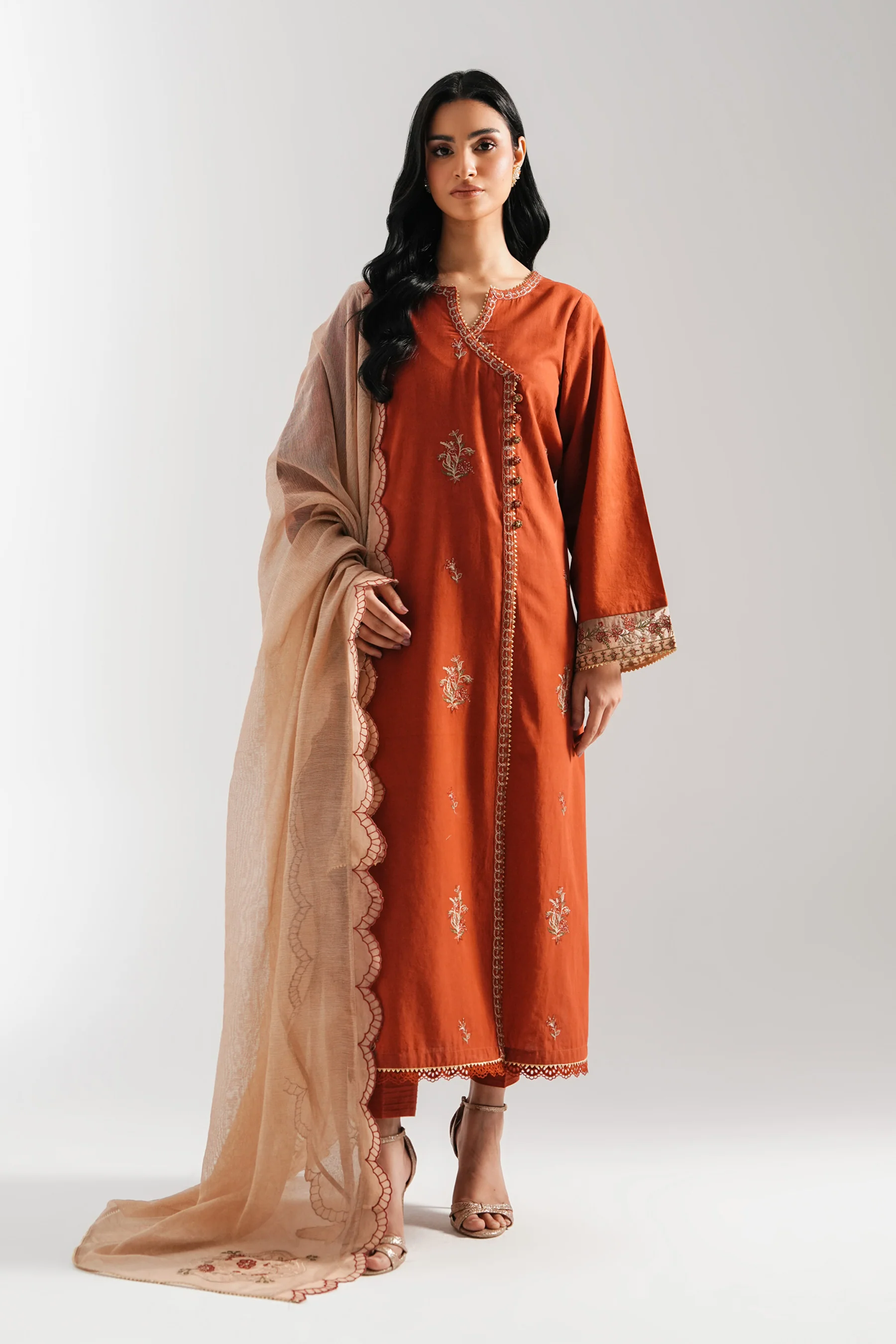 EMBROIDERED CAMBRIC STITCHED 3 PIECE SUIT (FACTORY E-OUTLET)