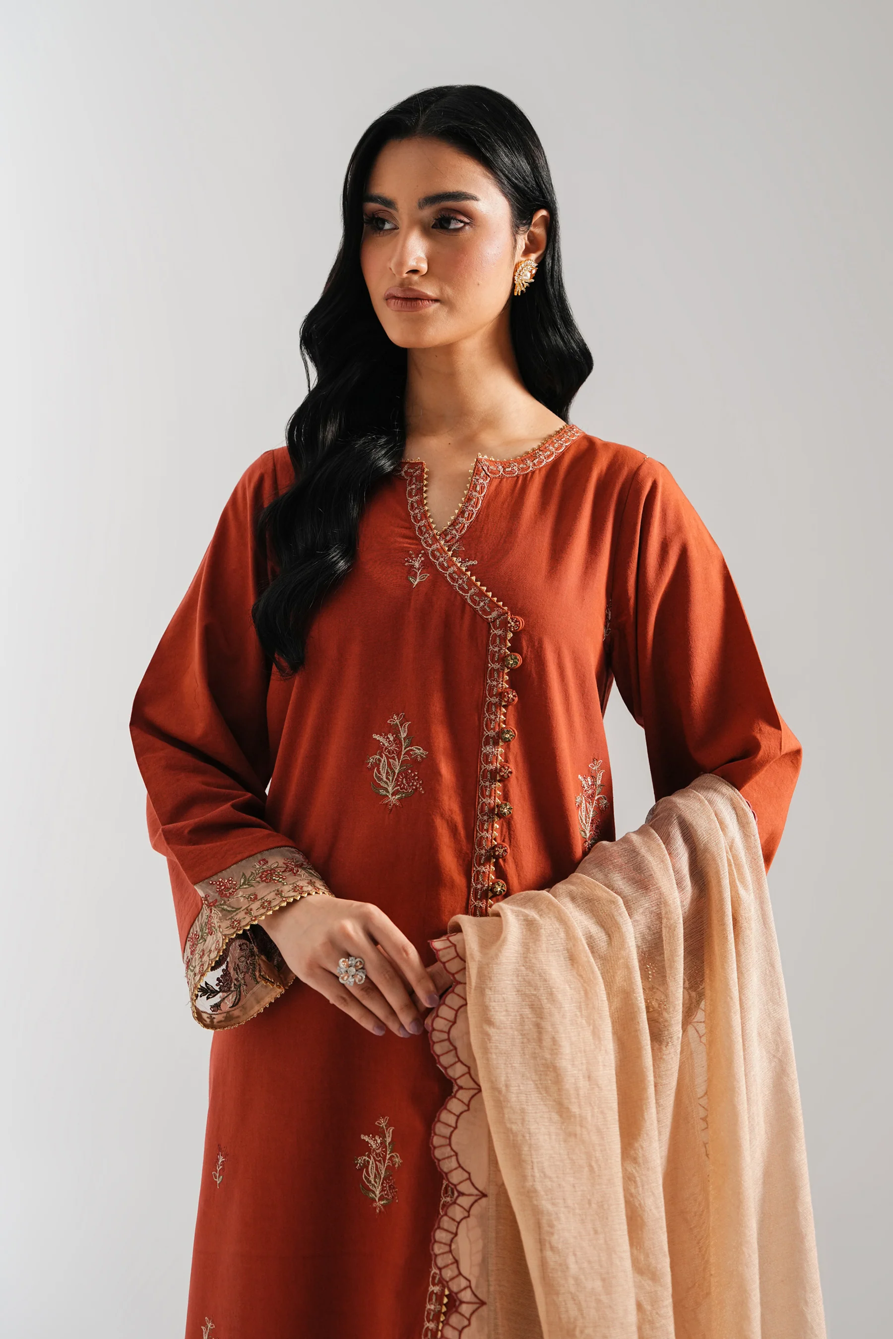 EMBROIDERED CAMBRIC STITCHED 3 PIECE SUIT (FACTORY E-OUTLET) - Image 2