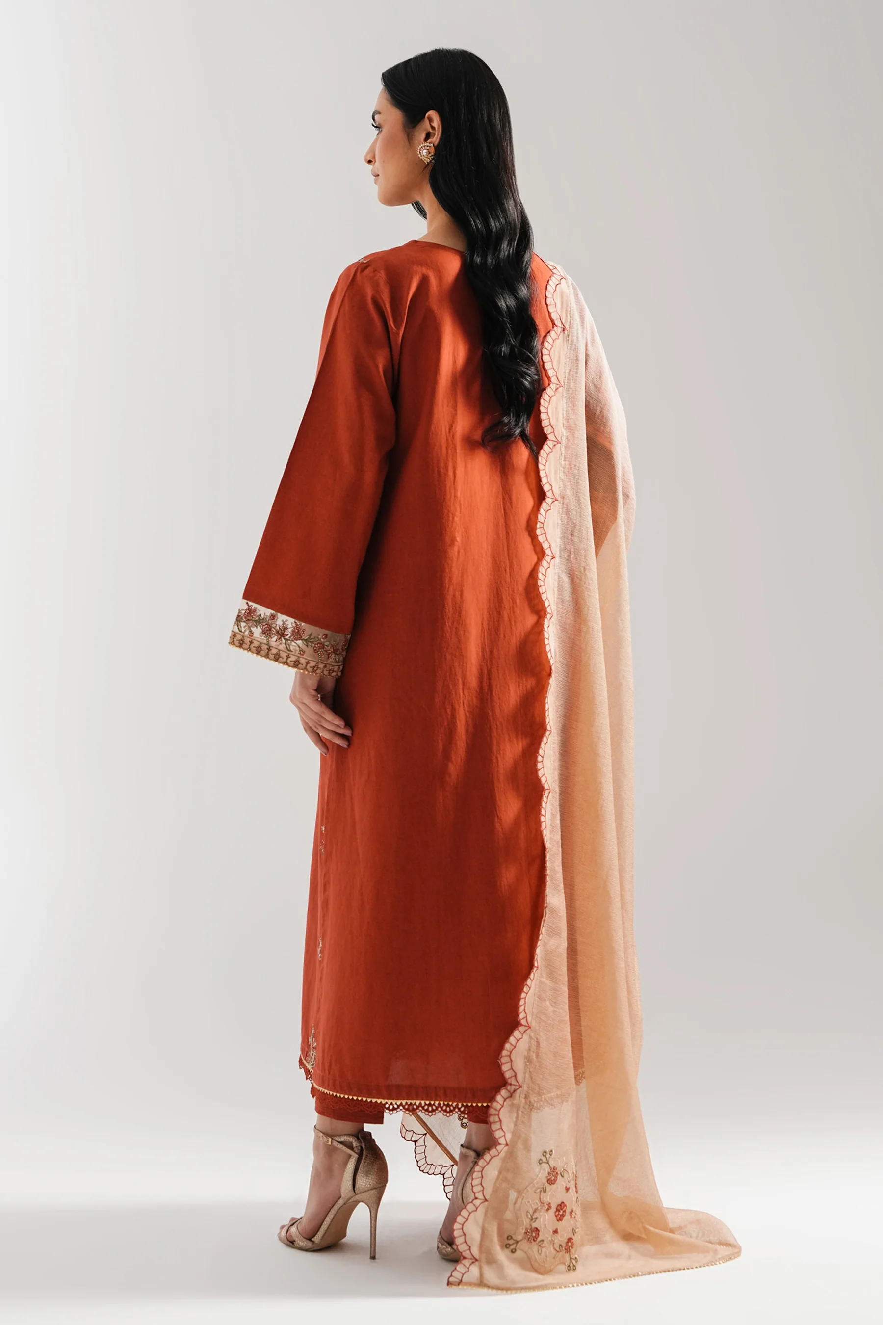 EMBROIDERED CAMBRIC STITCHED 3 PIECE SUIT (FACTORY E-OUTLET) - Image 5