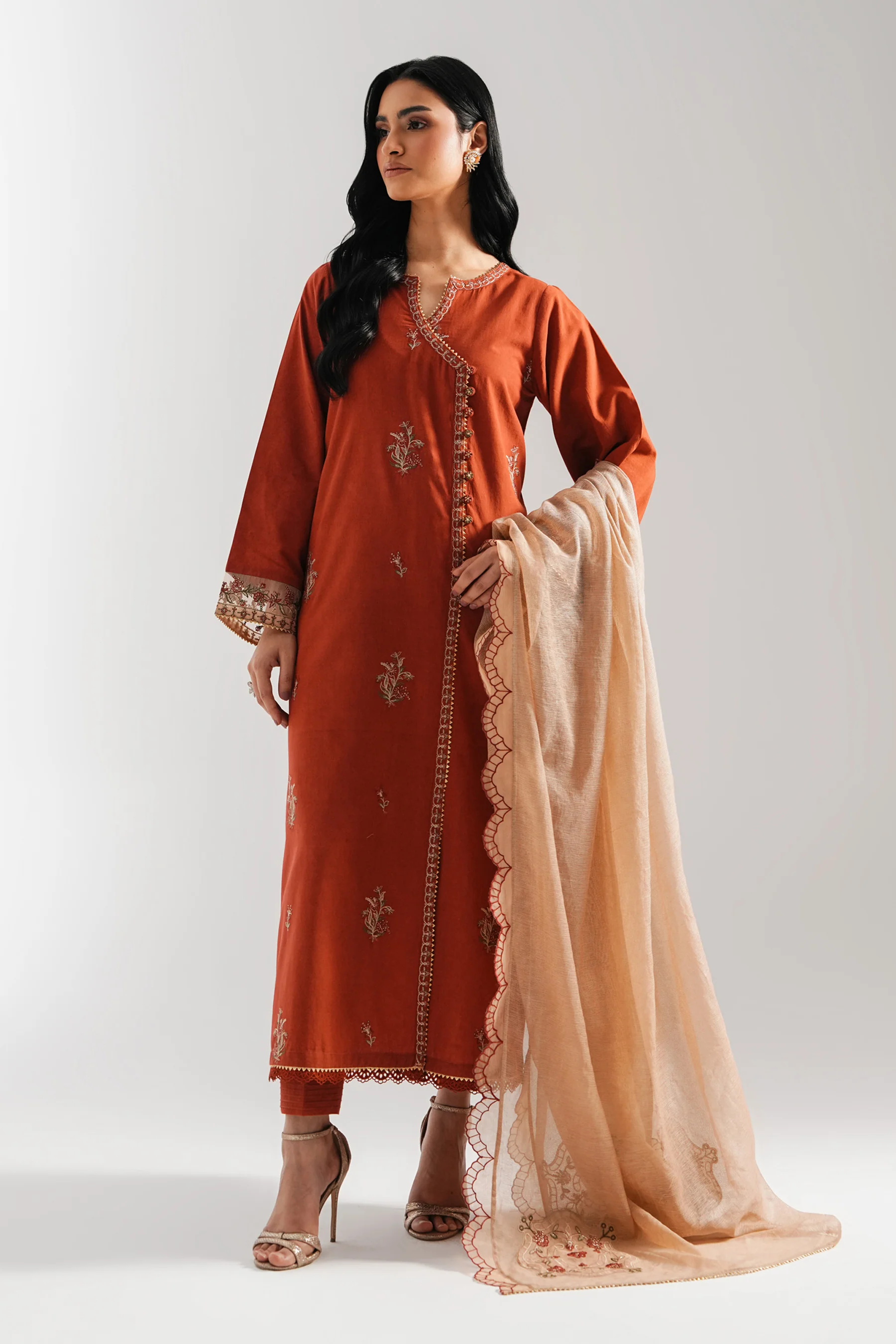 EMBROIDERED CAMBRIC STITCHED 3 PIECE SUIT (FACTORY E-OUTLET) - Image 6