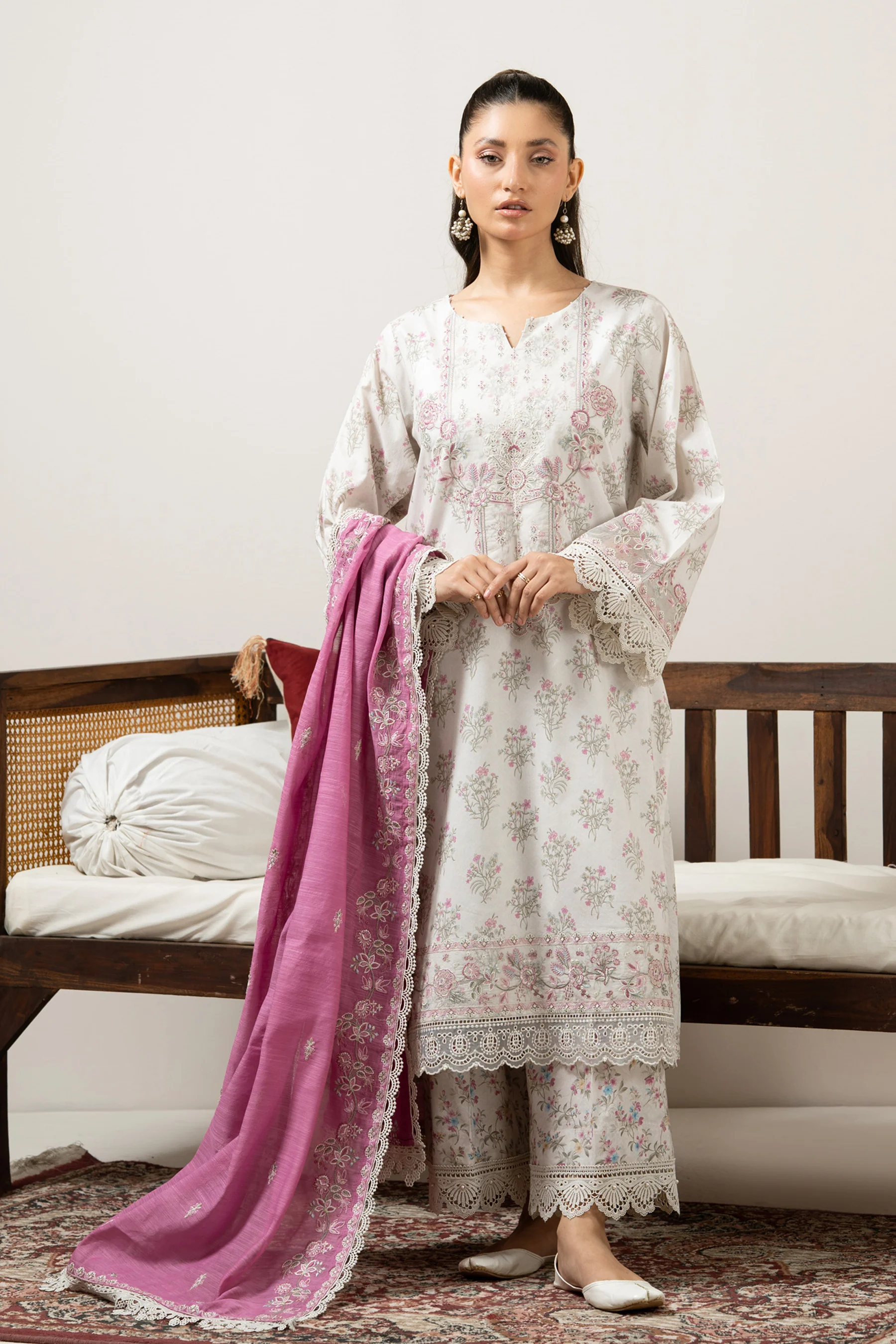 EMBROIDERED CAMBRIC UNSTITCHED 3 PIECE SUIT - Image 6