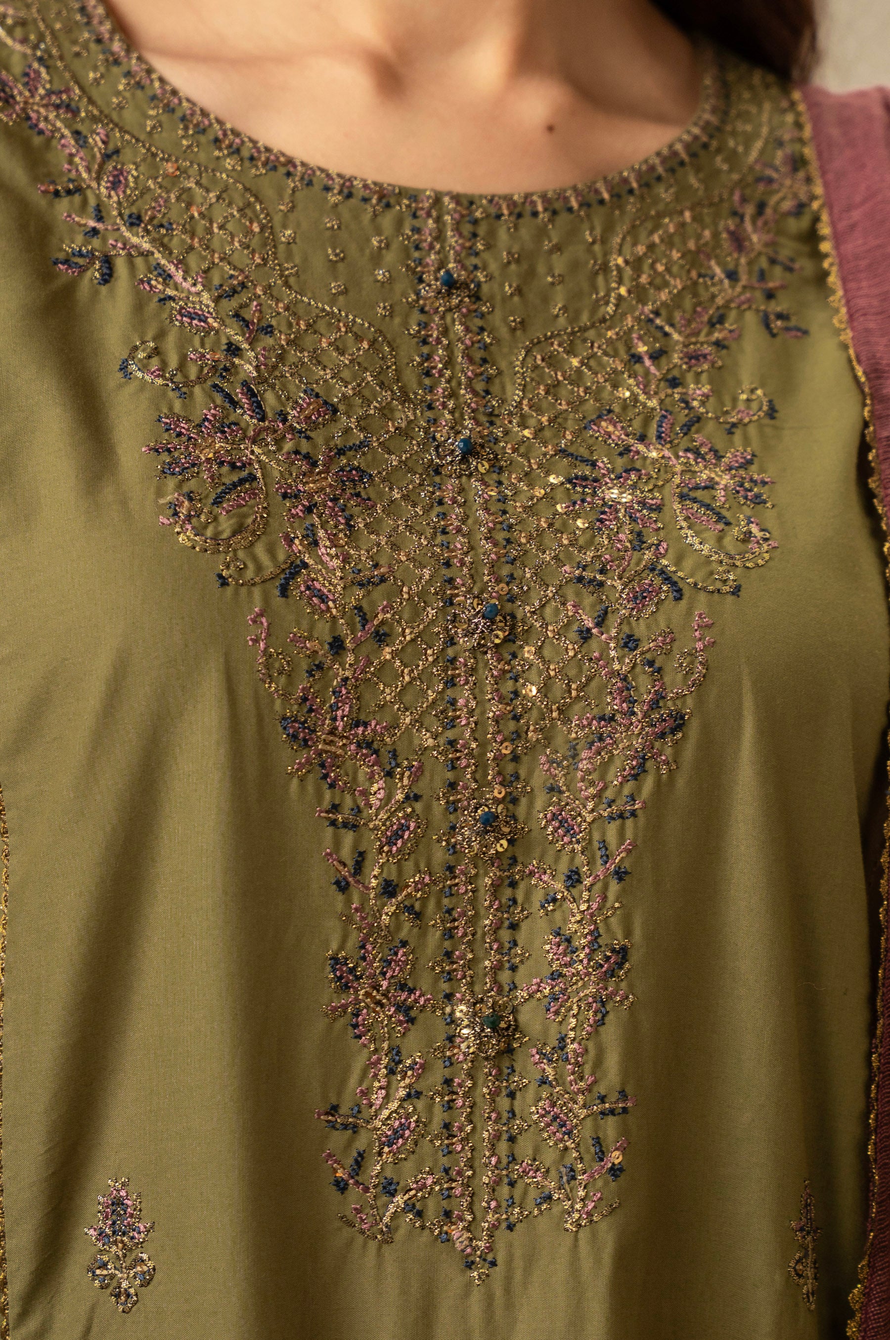 EMBROIDERED CAMBRIC UNSTITCHED SHIRT BOTTOM - Image 2