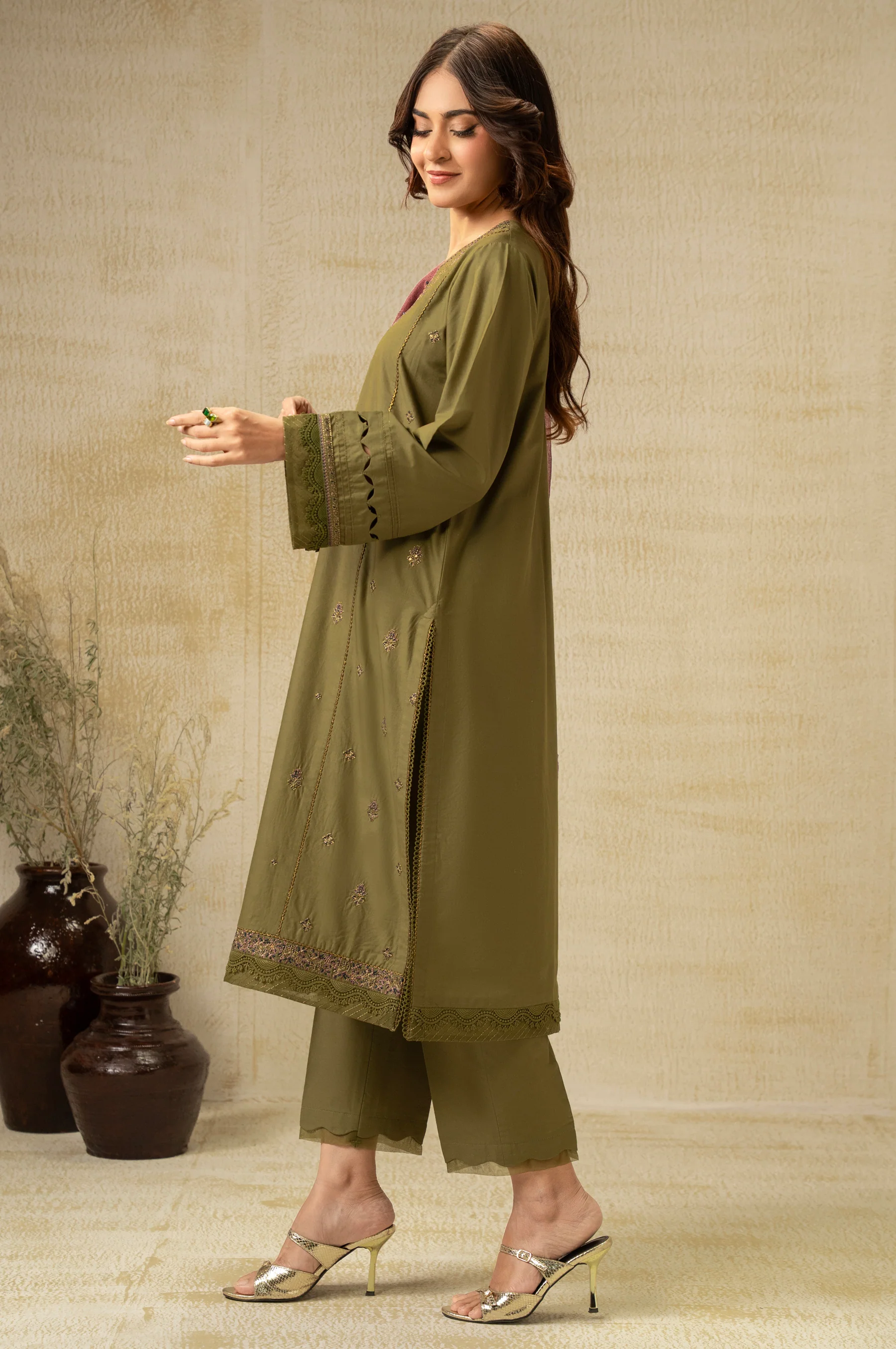 EMBROIDERED CAMBRIC UNSTITCHED SHIRT BOTTOM - Image 4