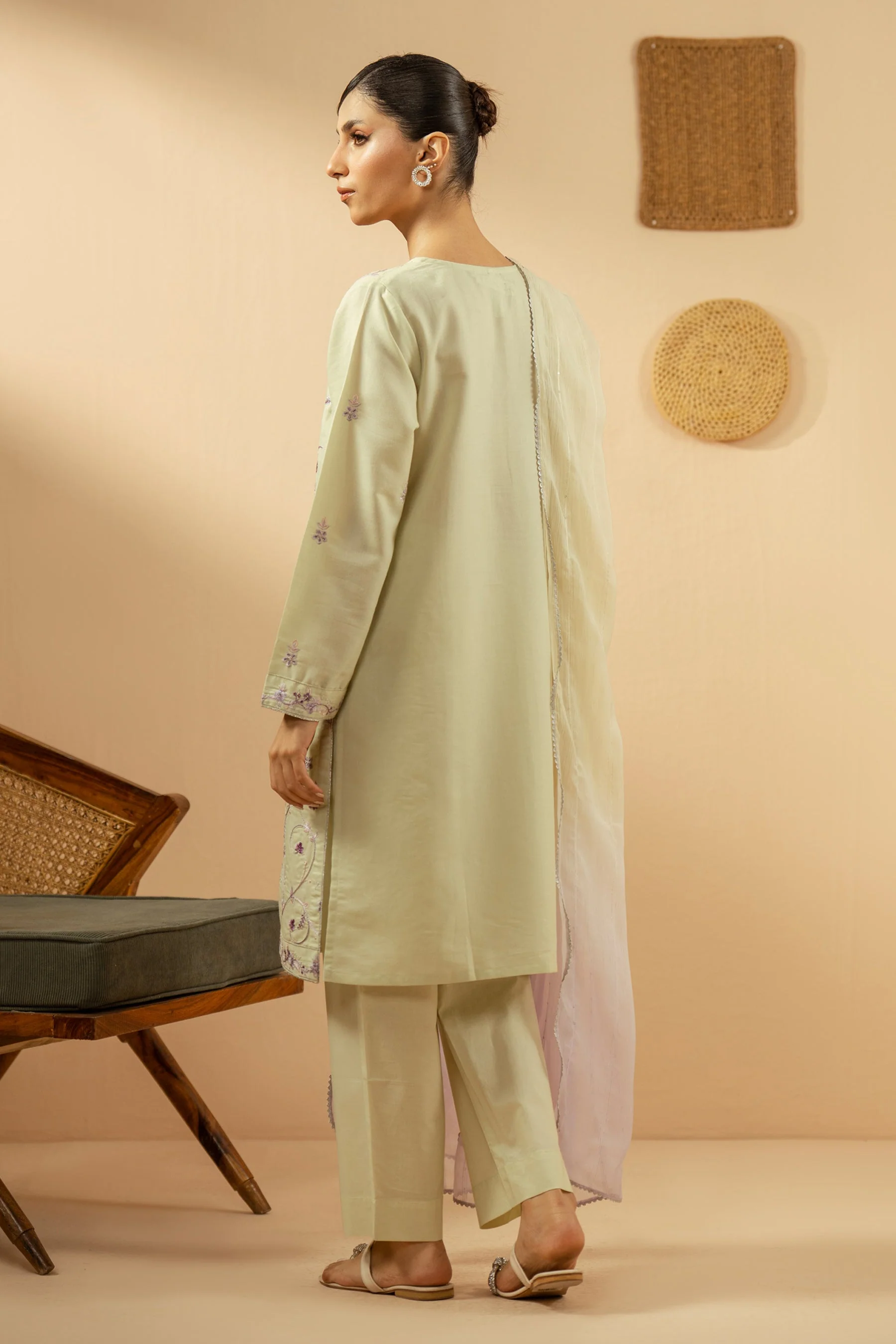 EMBROIDERED CAMBRIC ZARI STITCHED 3 PIECE SUIT (FACTORY E-OUTLET) - Image 2