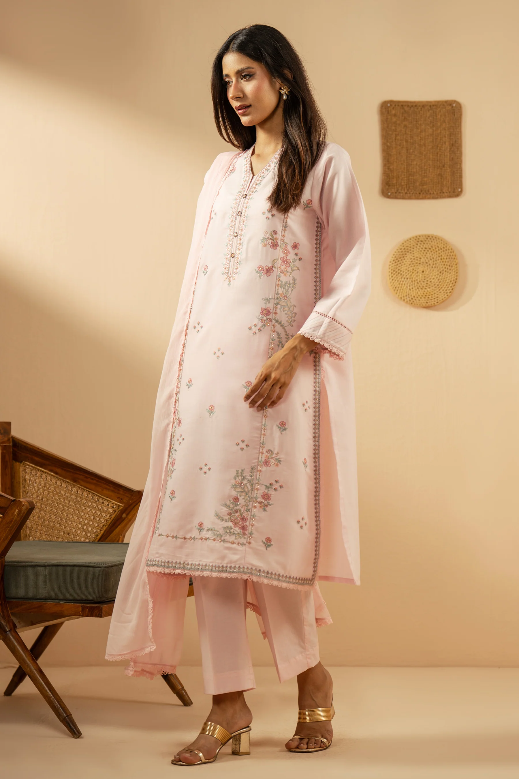 EMBROIDERED CAMBRIC ZARI STITCHED 3 PIECE SUIT - Image 5