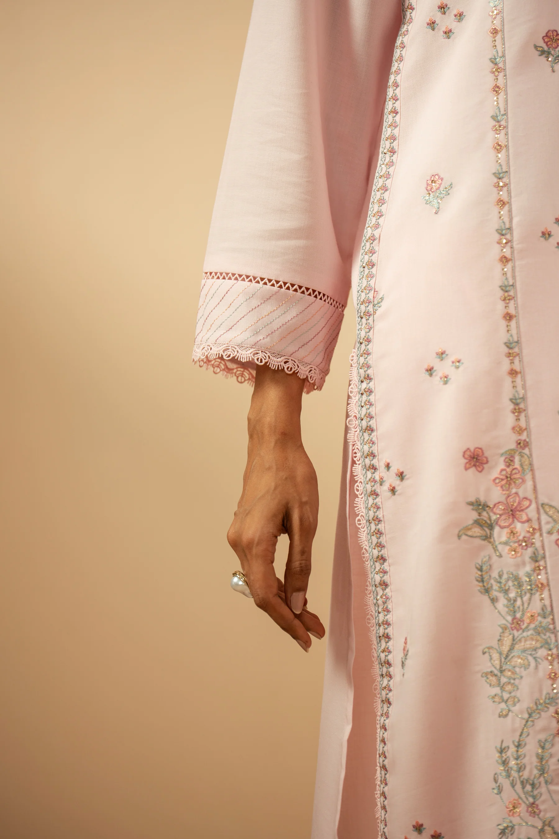 EMBROIDERED CAMBRIC ZARI STITCHED 3 PIECE SUIT - Image 6