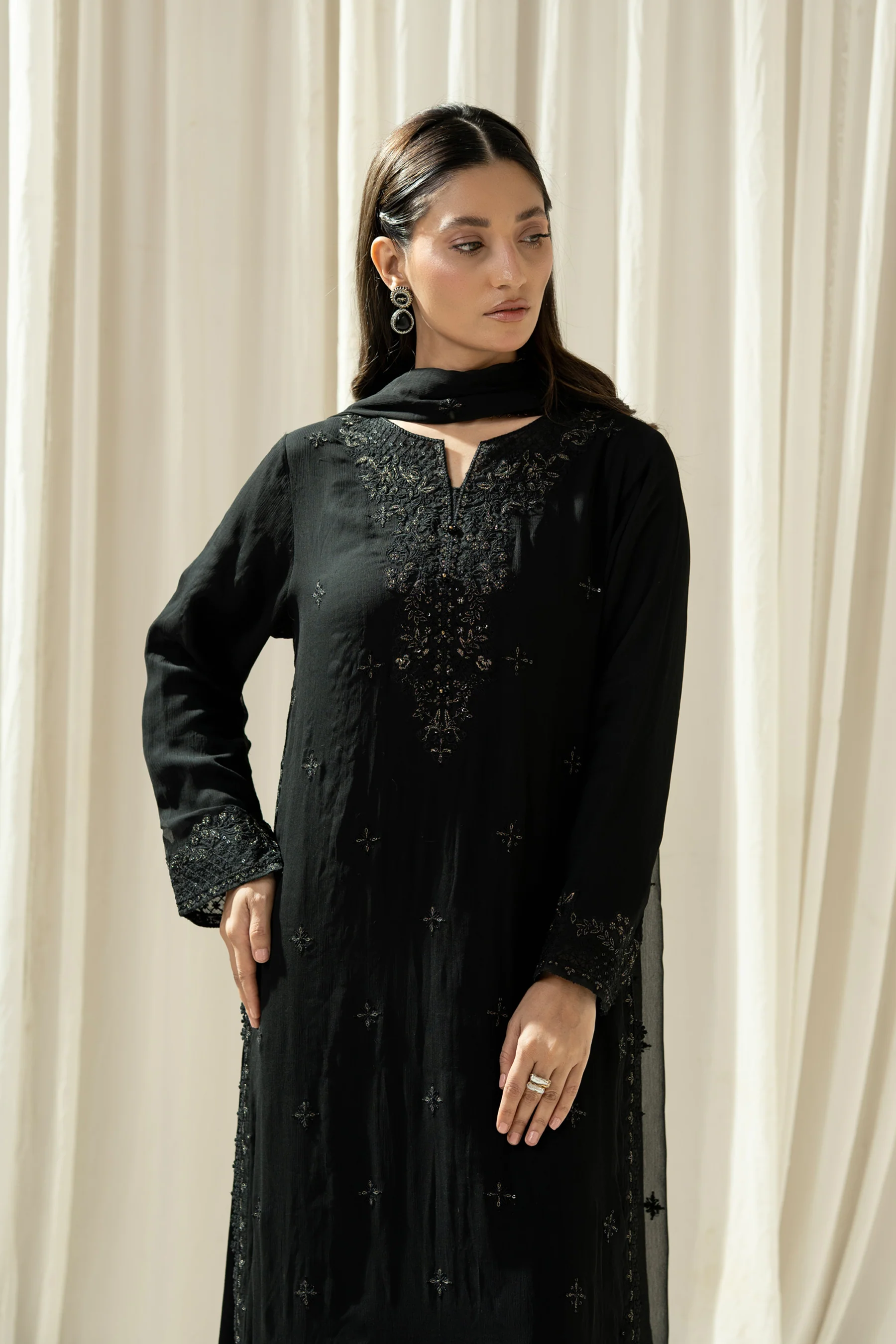 EMBROIDERED CHIFFON STITCHED 3 PIECE SUIT - Image 3