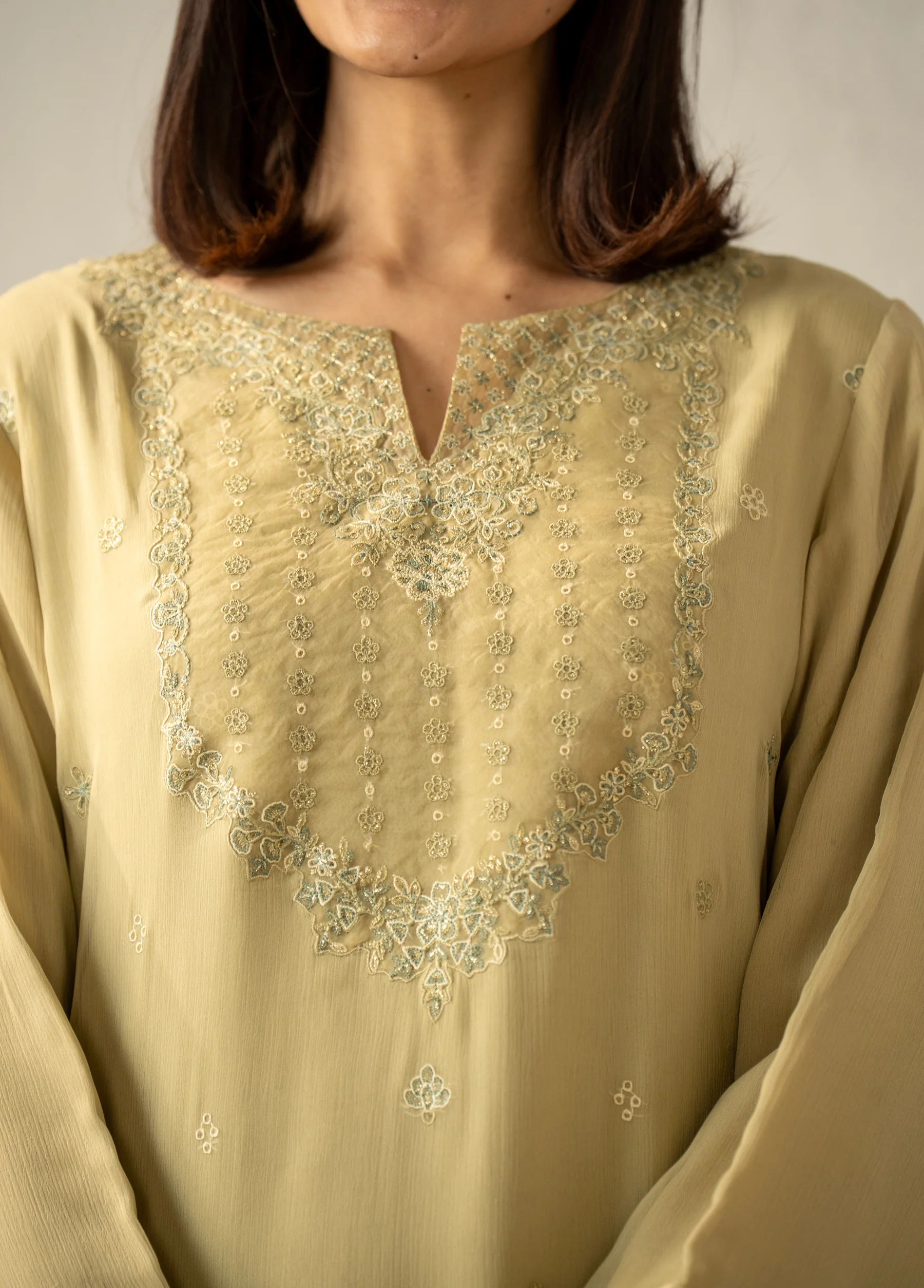 EMBROIDERED CHIFFON STITCHED 3 PIECE SUIT - Image 2