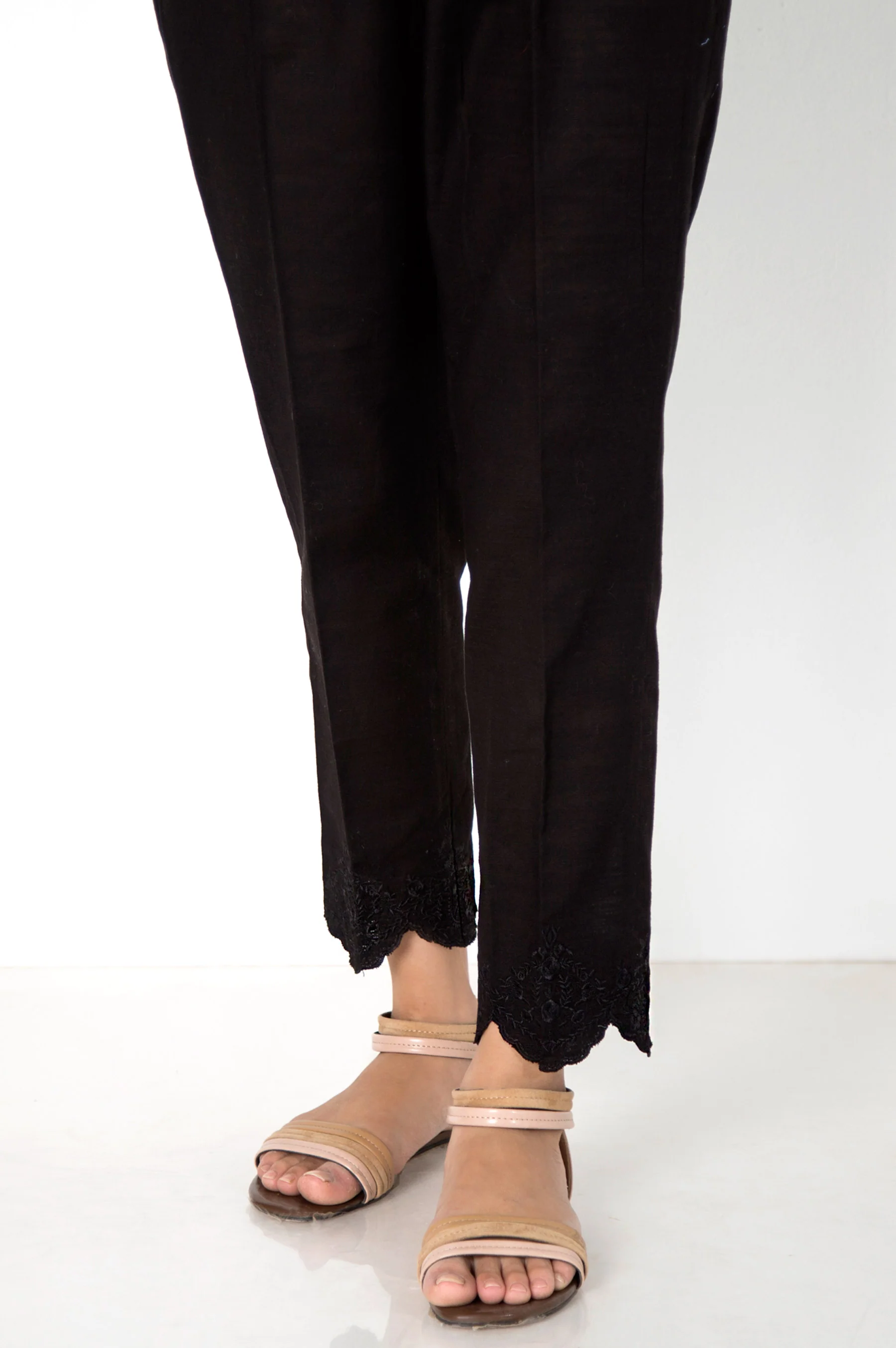 Embroidered khaddar Cigarette Pants - Midnight