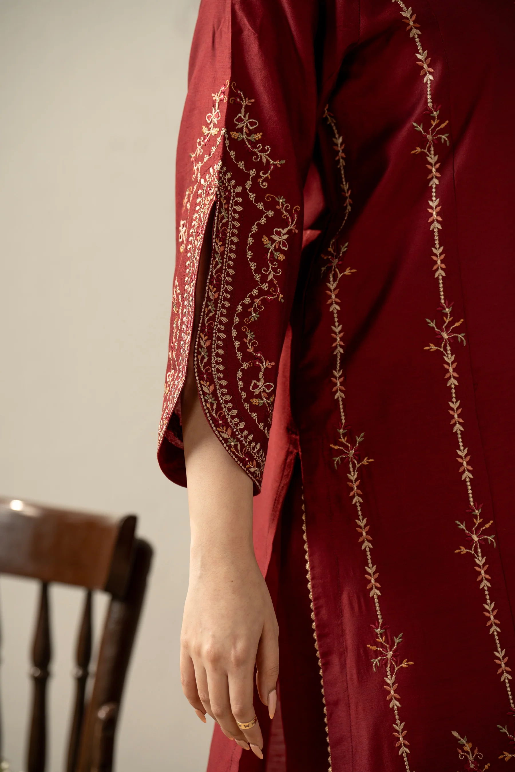 EMBROIDERED COTTON SILK STITCHED 2 PIECE SUIT (FACTORY E-OUTLET) - Image 4