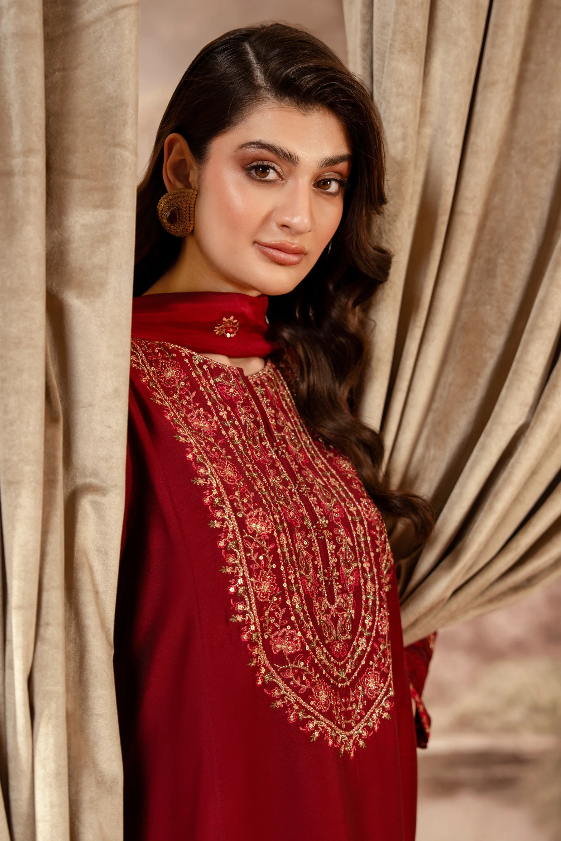 EMBROIDERED COTTON SILK STITCHED 3 PIECE SUIT - Image 2