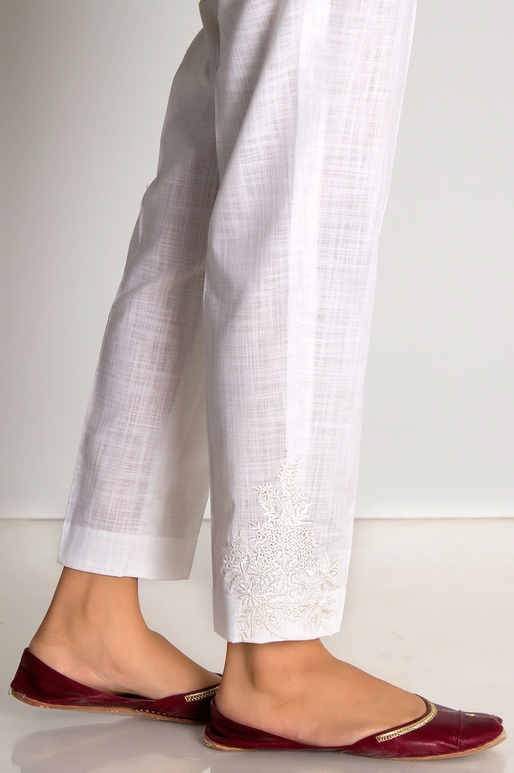 Embroidered Cotton Slub Cigarette Pant - White - Image 4