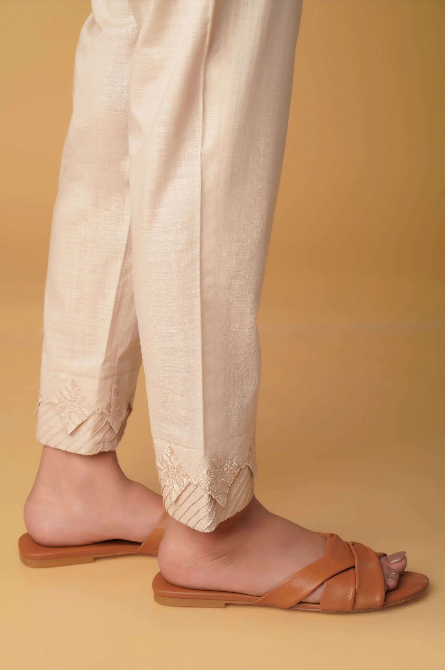 Embroidered Cotton Slub Cigarette Pants - Beige. - Image 3