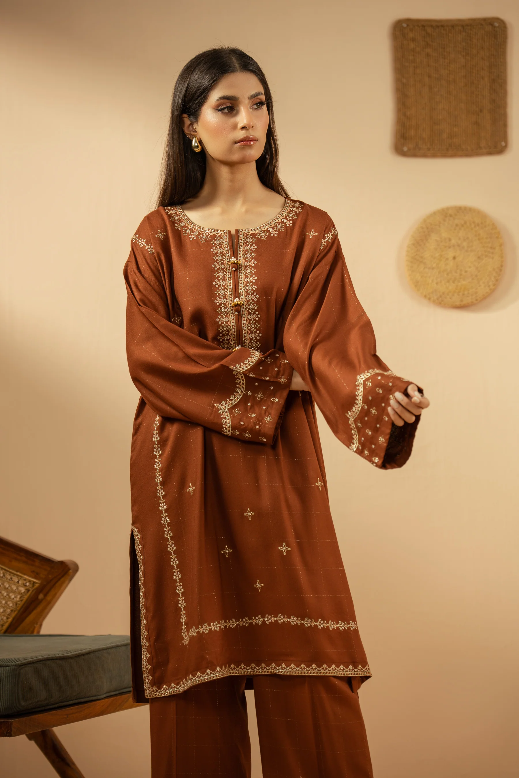EMBROIDERED CREPE LUREX STITCHED SHIRT BOTTOM - Image 7