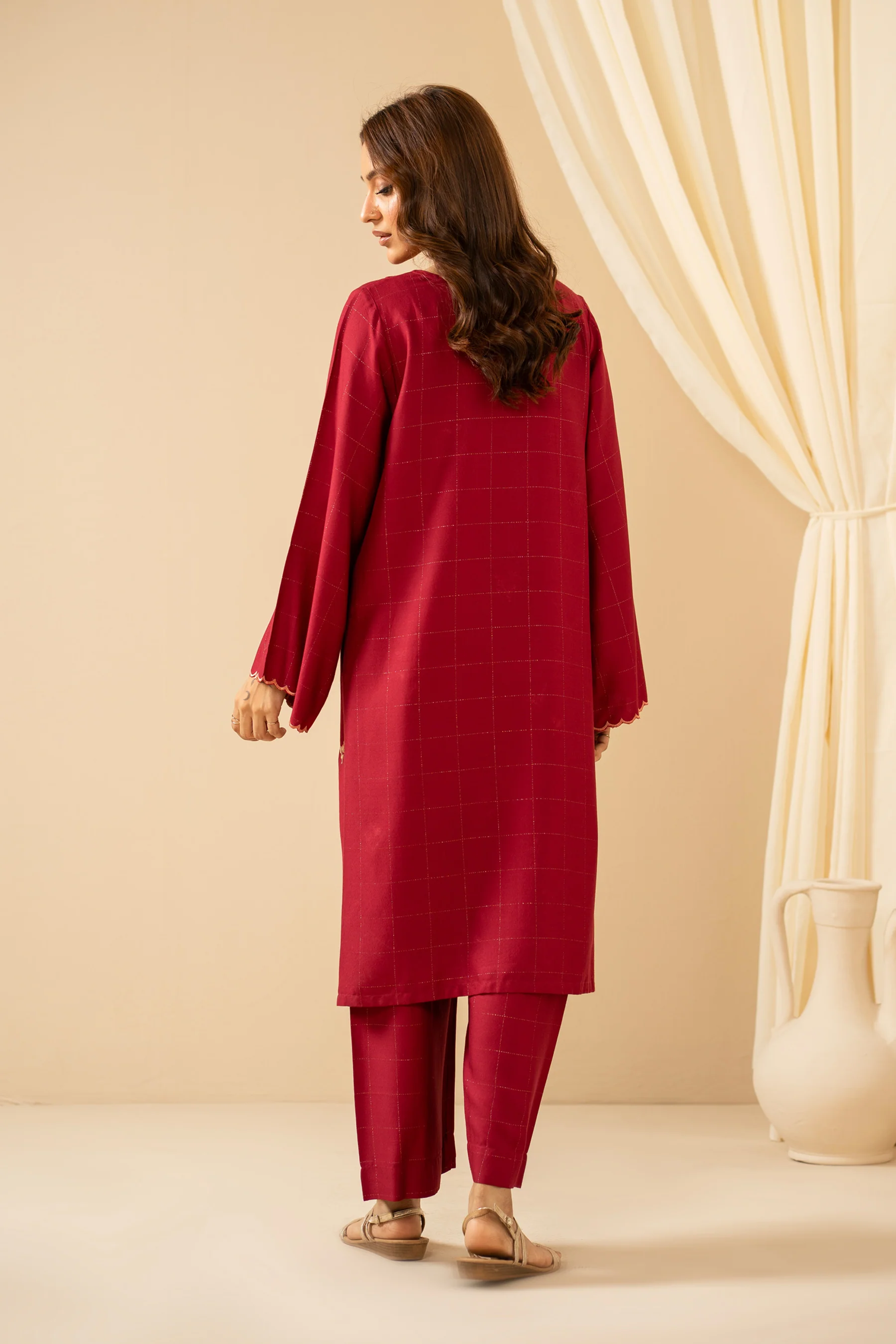 EMBROIDERED CREPE LUREX STITCHED 2-PIECE SUIT - Image 3