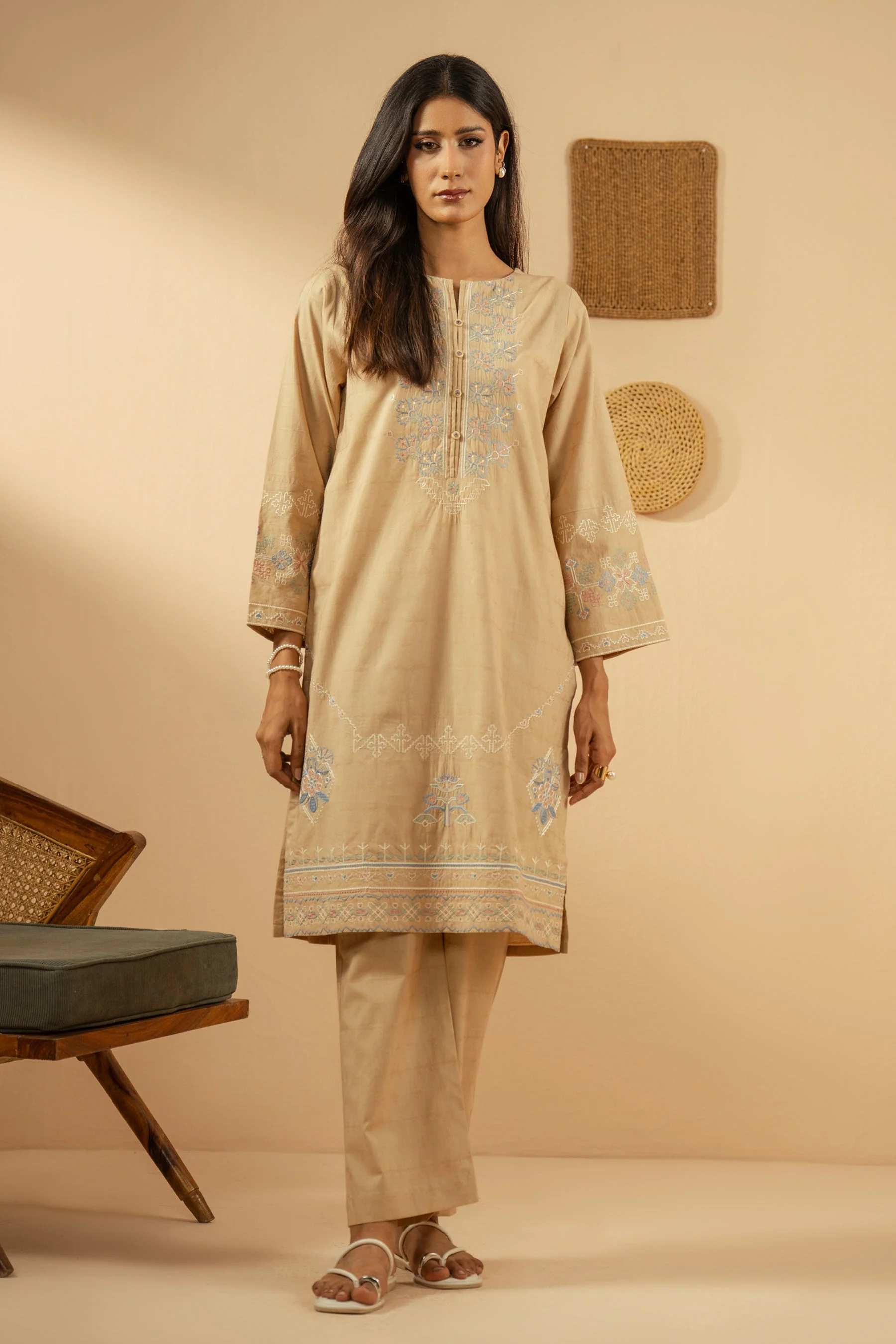 EMBROIDERED JACQUARD STITCHED 2 PIECE SUIT (FACTORY E-OUTLET)
