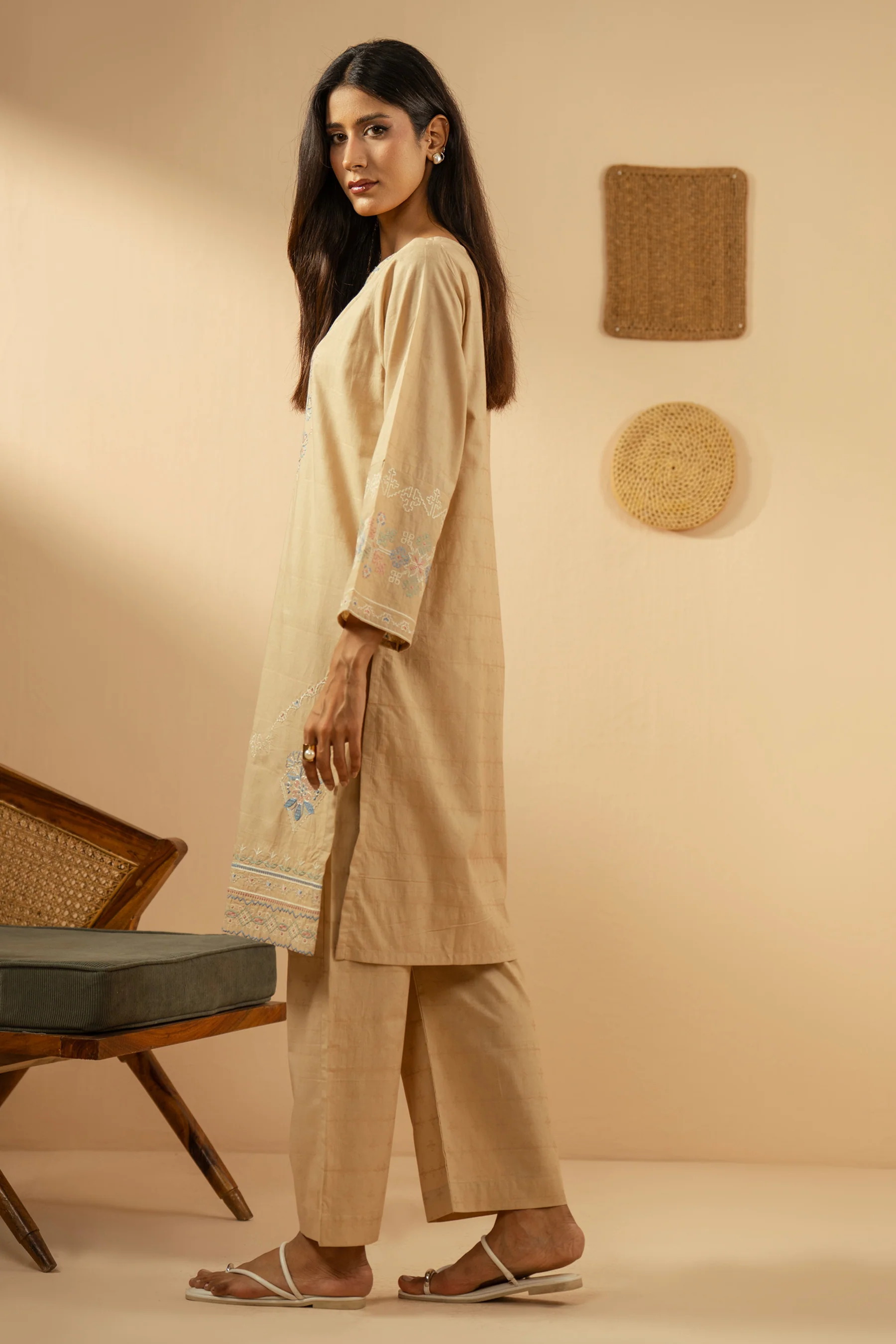 EMBROIDERED JACQUARD STITCHED 2 PIECE SUIT - Image 4