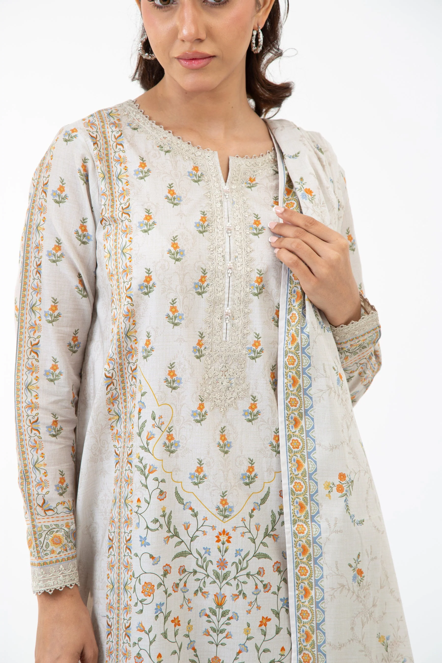 EMBROIDERED LAWN UNSTITCHED SHIRT - Image 5