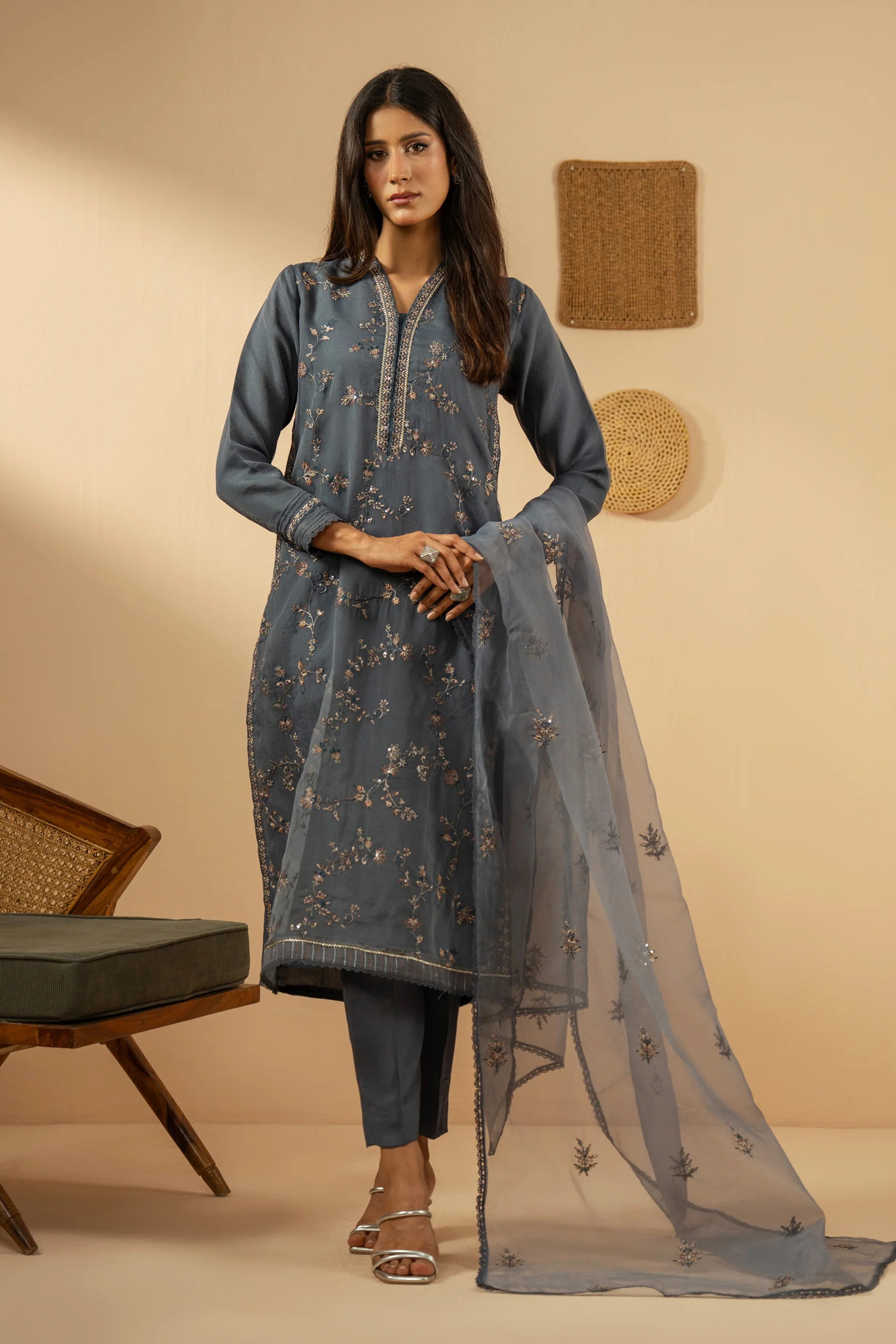 EMBROIDERED ORGANZA STITCHED 3 PIECE SUIT - Image 3