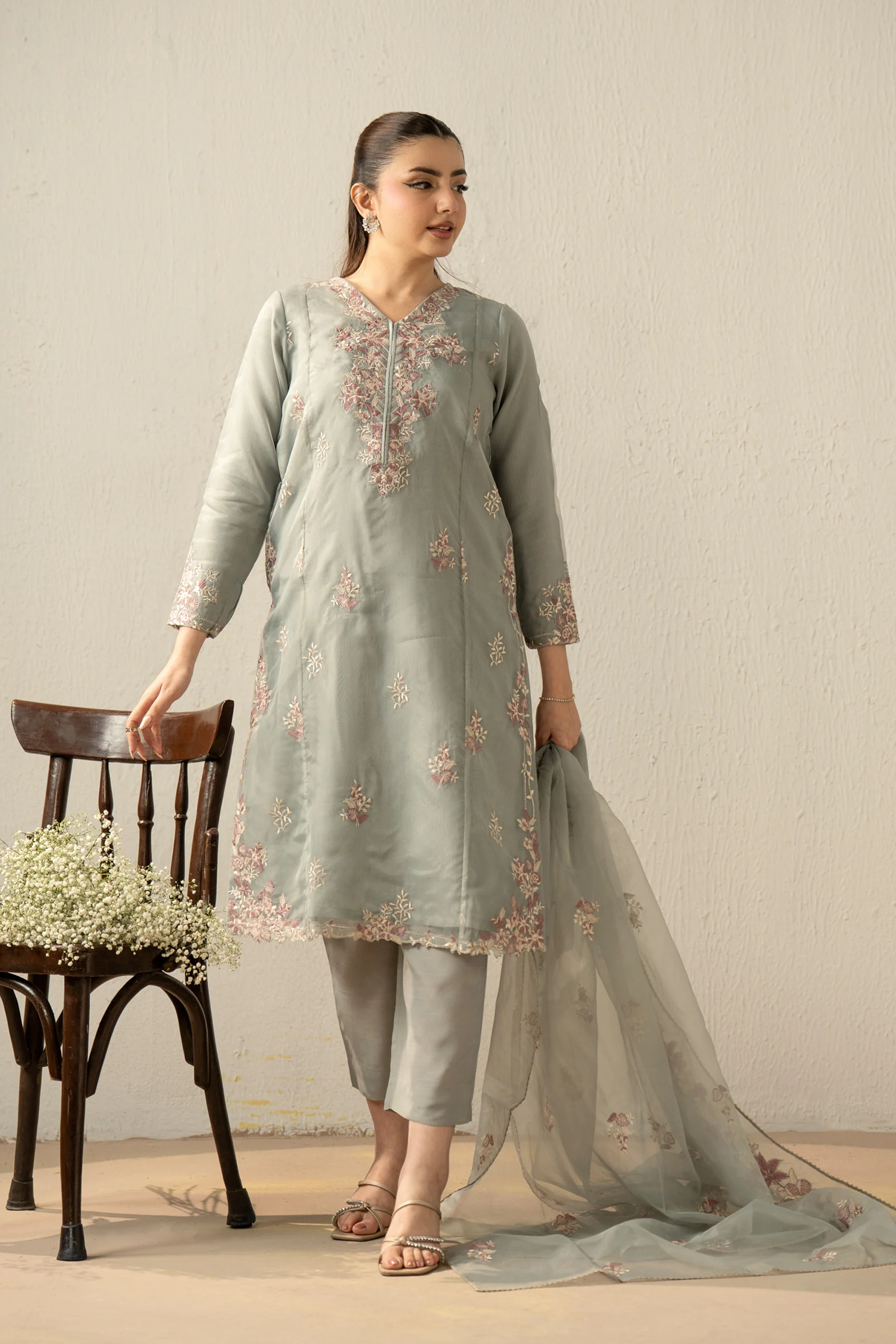 EMBROIDERED ORGANZA STITCHED 3 PIECE SUIT (FACTORY E-OUTLET) - Image 4