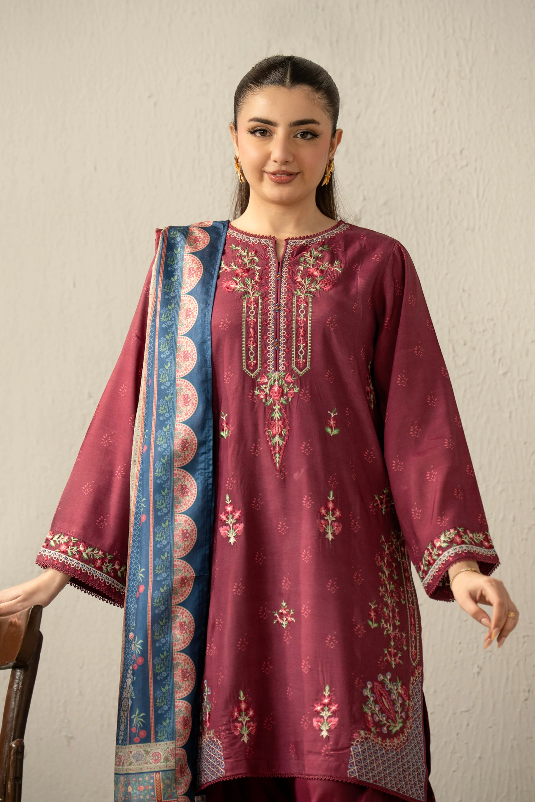 EMBROIDERED RAW SILK STITCHED 3 PIECE SUIT - Image 5