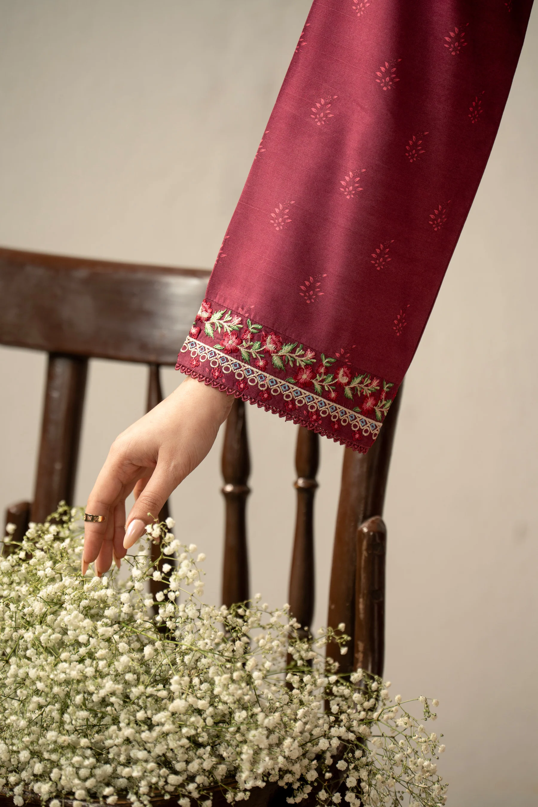 EMBROIDERED RAW SILK STITCHED 3 PIECE SUIT - Image 7