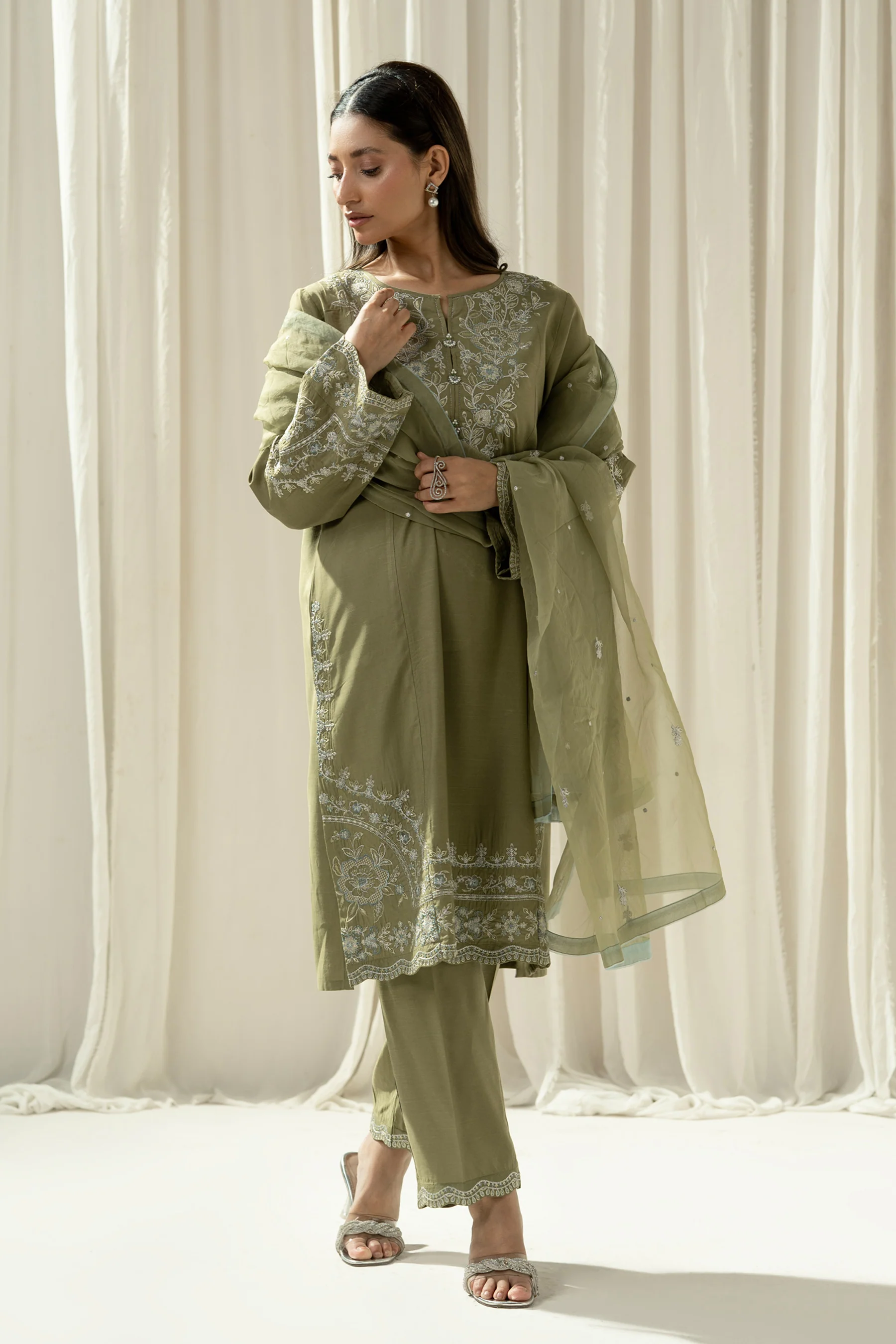 EMBROIDERED RAW SILK STITCHED 3 PIECE SUIT - Image 5