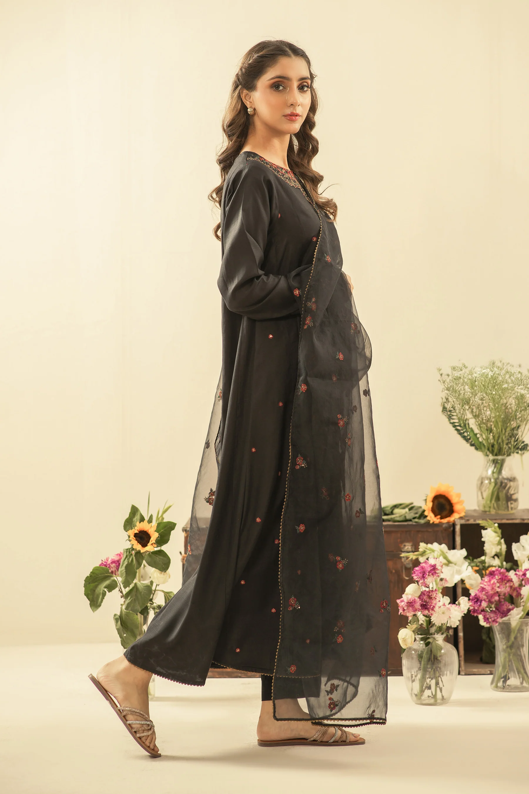 EMBROIDERED RAW SILK STITCHED 3 PIECE SUIT - Image 3