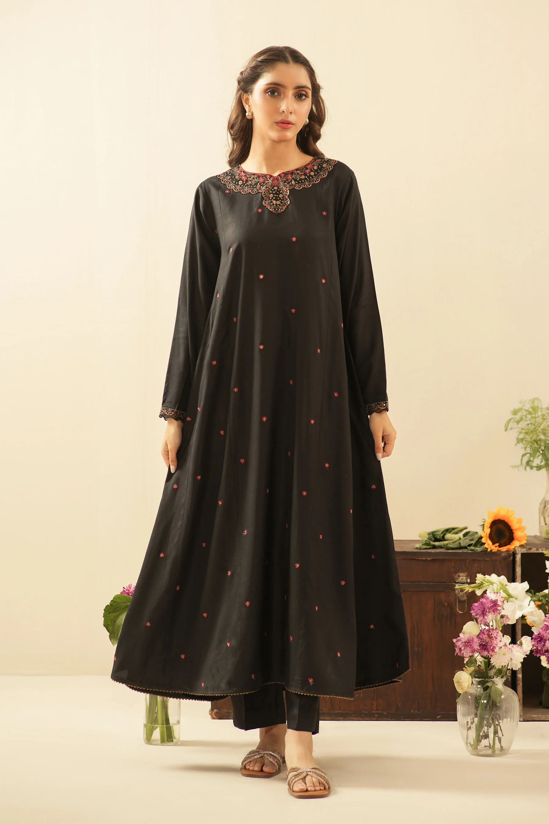 EMBROIDERED RAW SILK STITCHED 3 PIECE SUIT - Image 4