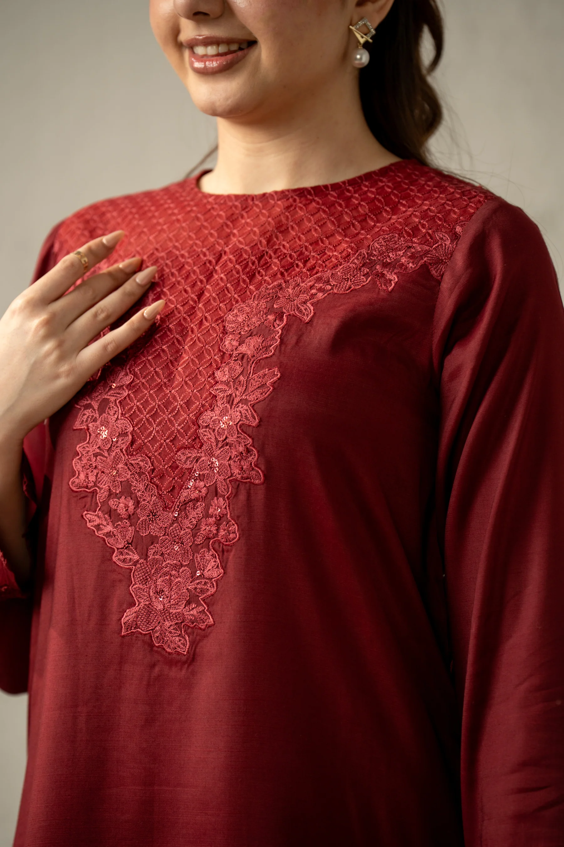 EMBROIDERED RAW SILK STITCHED 3 PIECE SUIT (FACTORY E-OUTLET) - Image 2